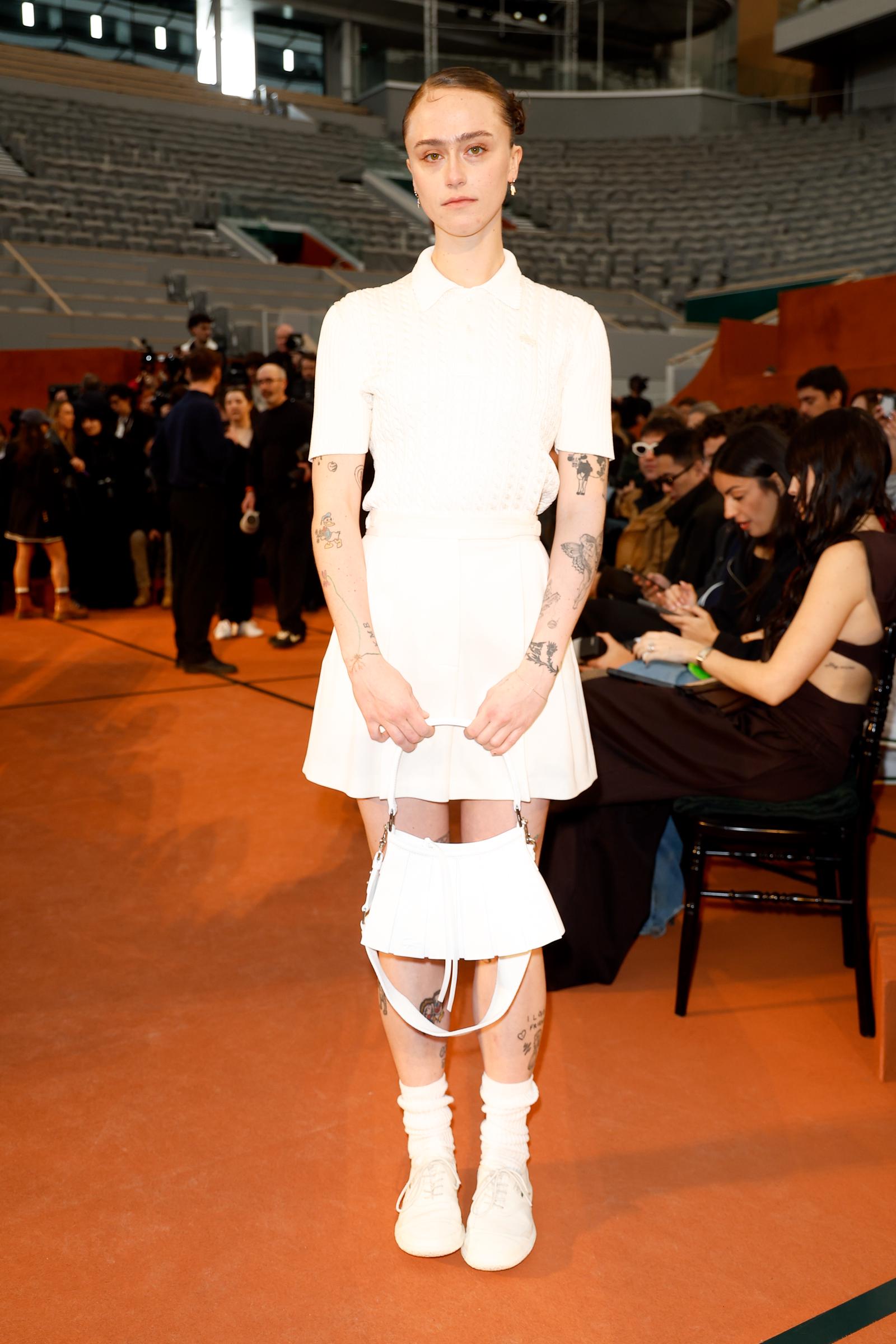 Ella Emhoff posando para las cámaras. | Fuente: Getty Images