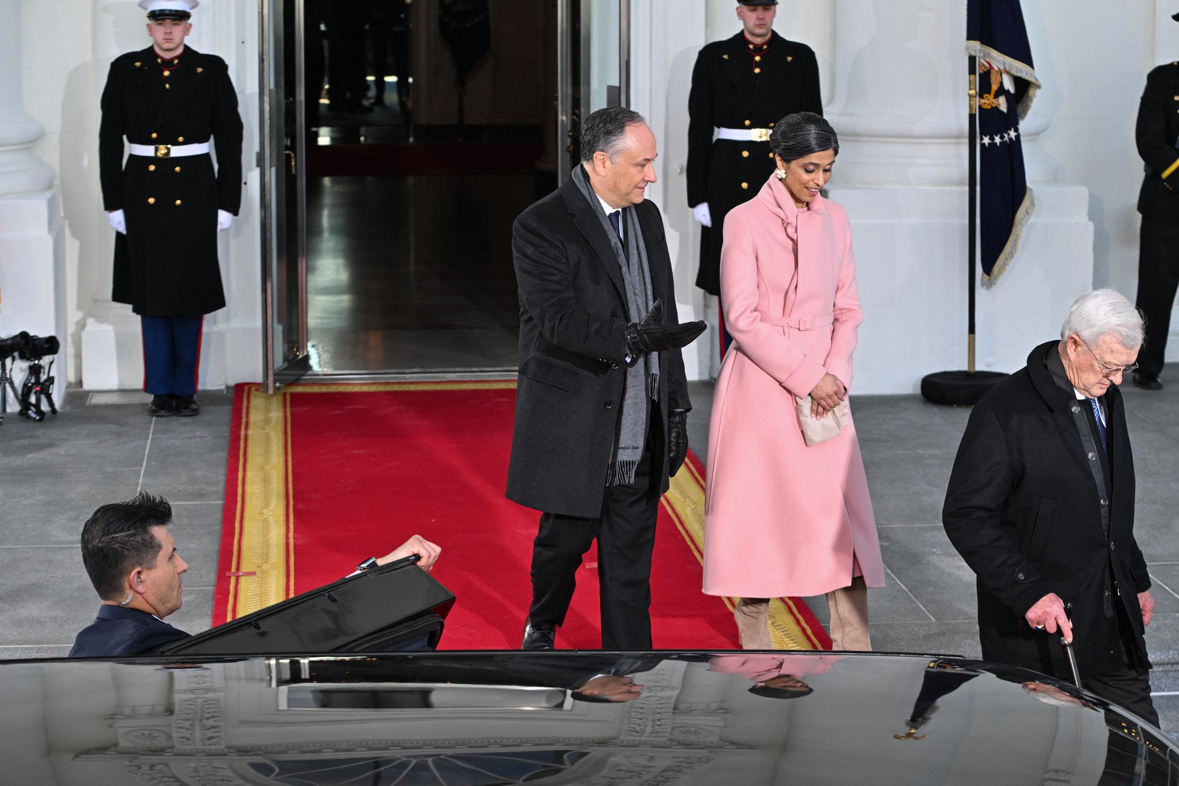 Usha Vance sale de la Casa Blanca hacia el Capitolio de EEUU antes de la ceremonia de investidura | Fuente: Getty Images