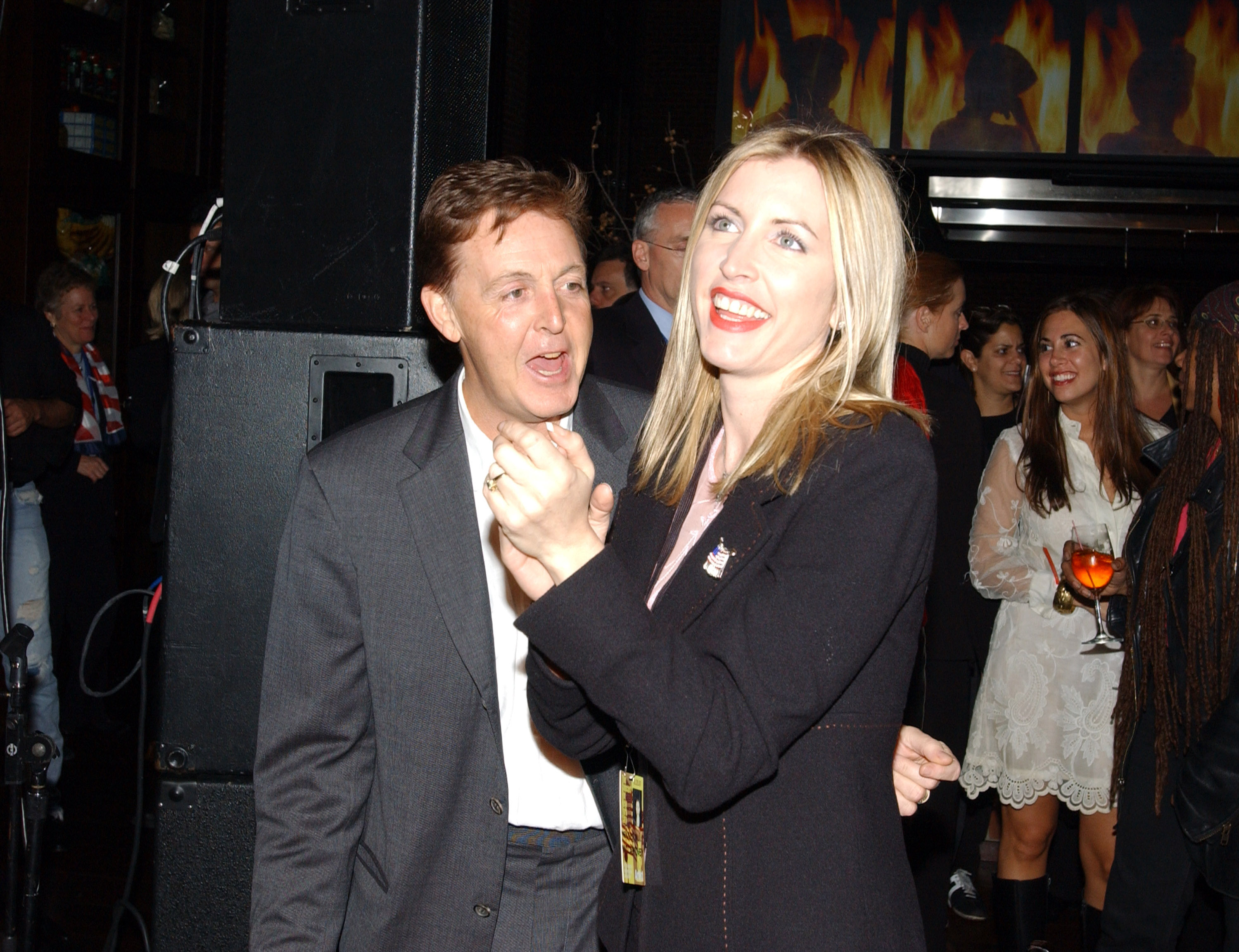 Paul McCartney y Heather Mills asisten al Concierto para Nueva York el 20 de octubre de 2001 en Nueva York | Foto: Getty Images