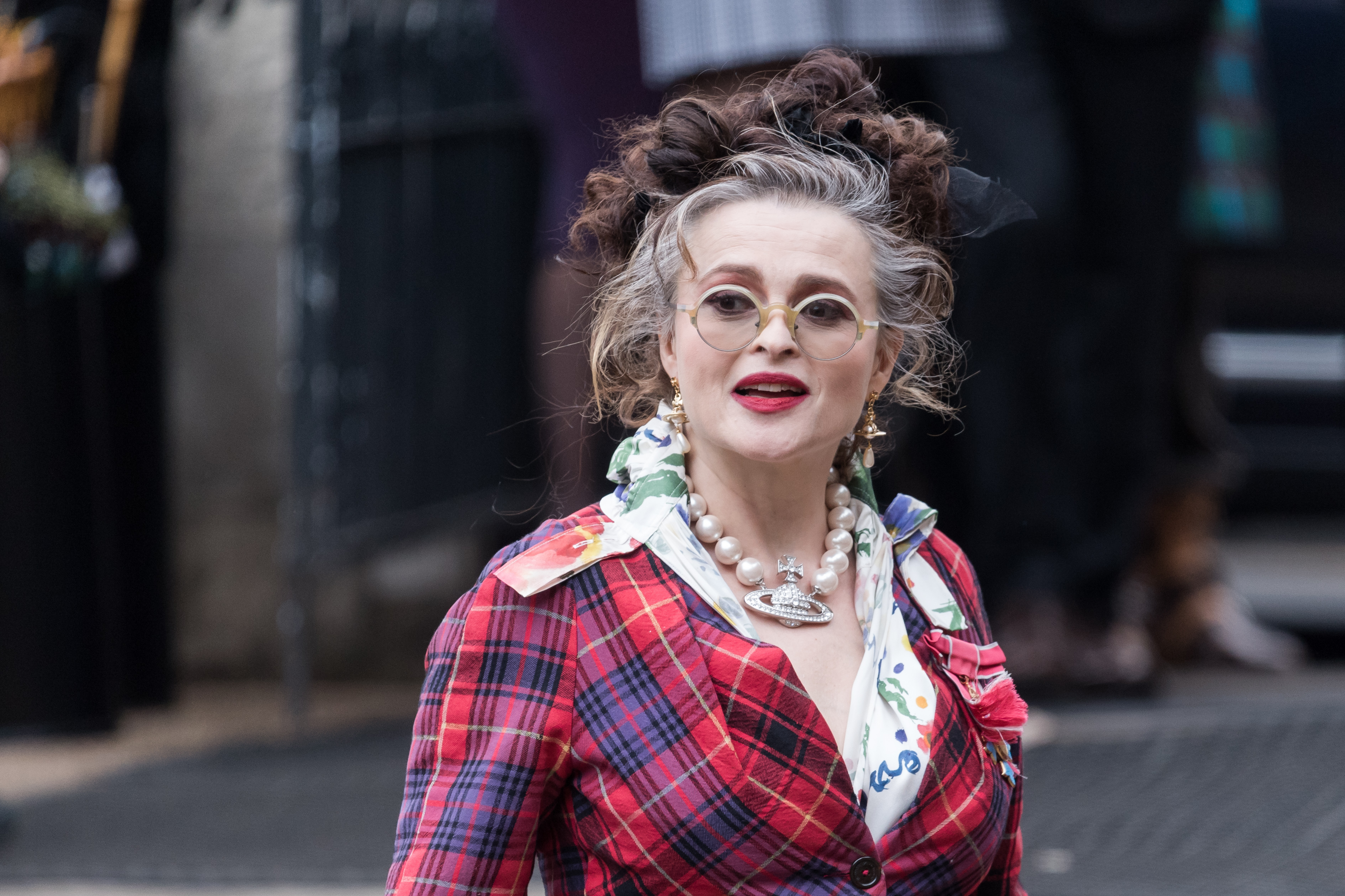 Helena Bonham Carter en el exterior de la Catedral de Southwark el 16 de febrero de 2023 en Londres, Reino Unido. | Fuente: Getty Images
