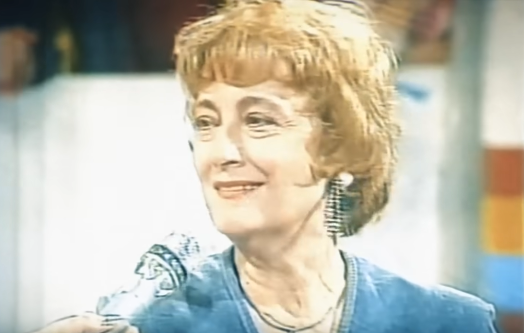 Lily Süllos | Fuente: YouTube/Historias Innecesarias