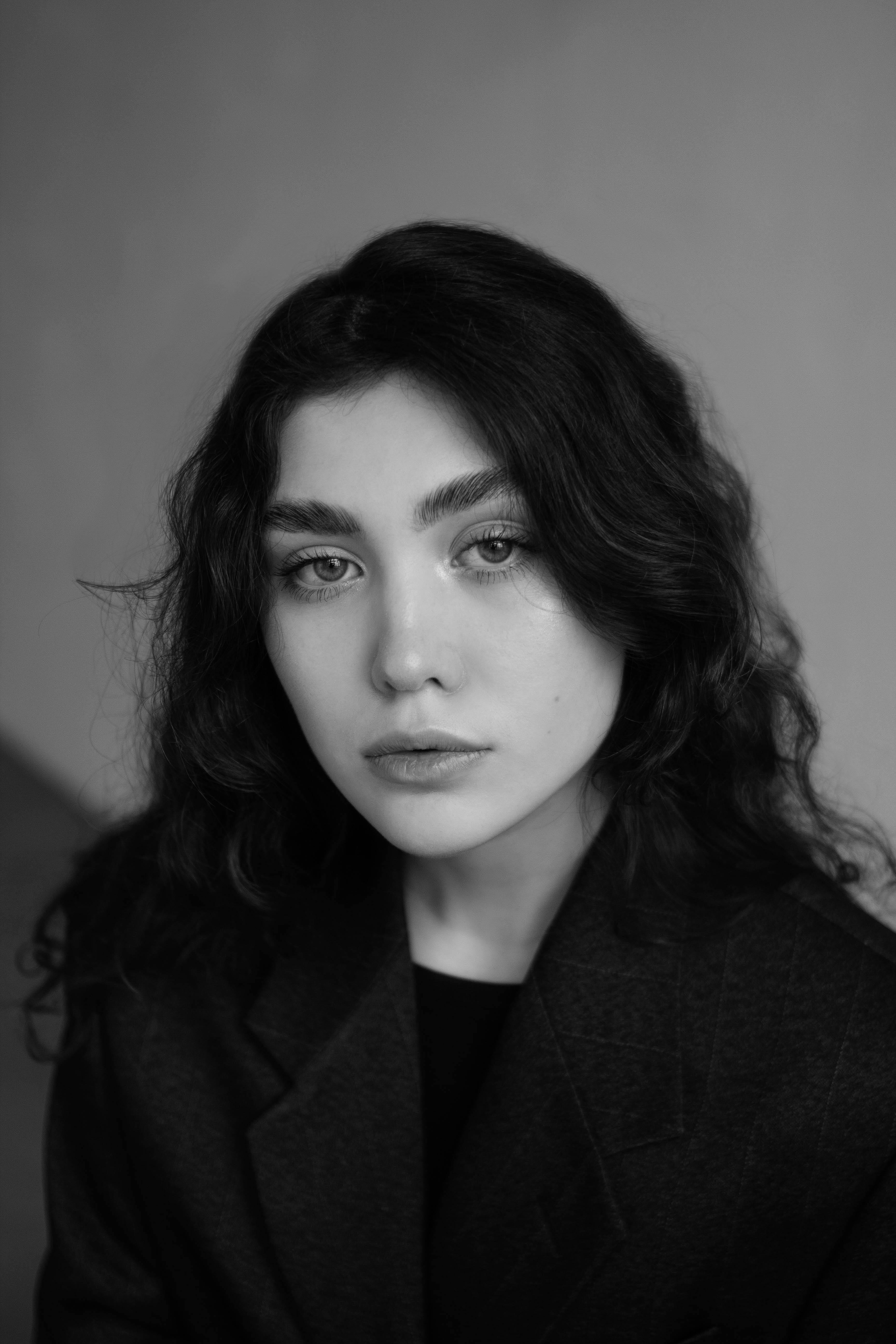 Una mujer con una chaqueta | Fuente: Pexels