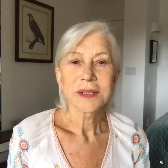 Helen Mirren en una foto hablando, fechada el 12 de mayo de 2020 | Fuente:  Instagram/helenmirren