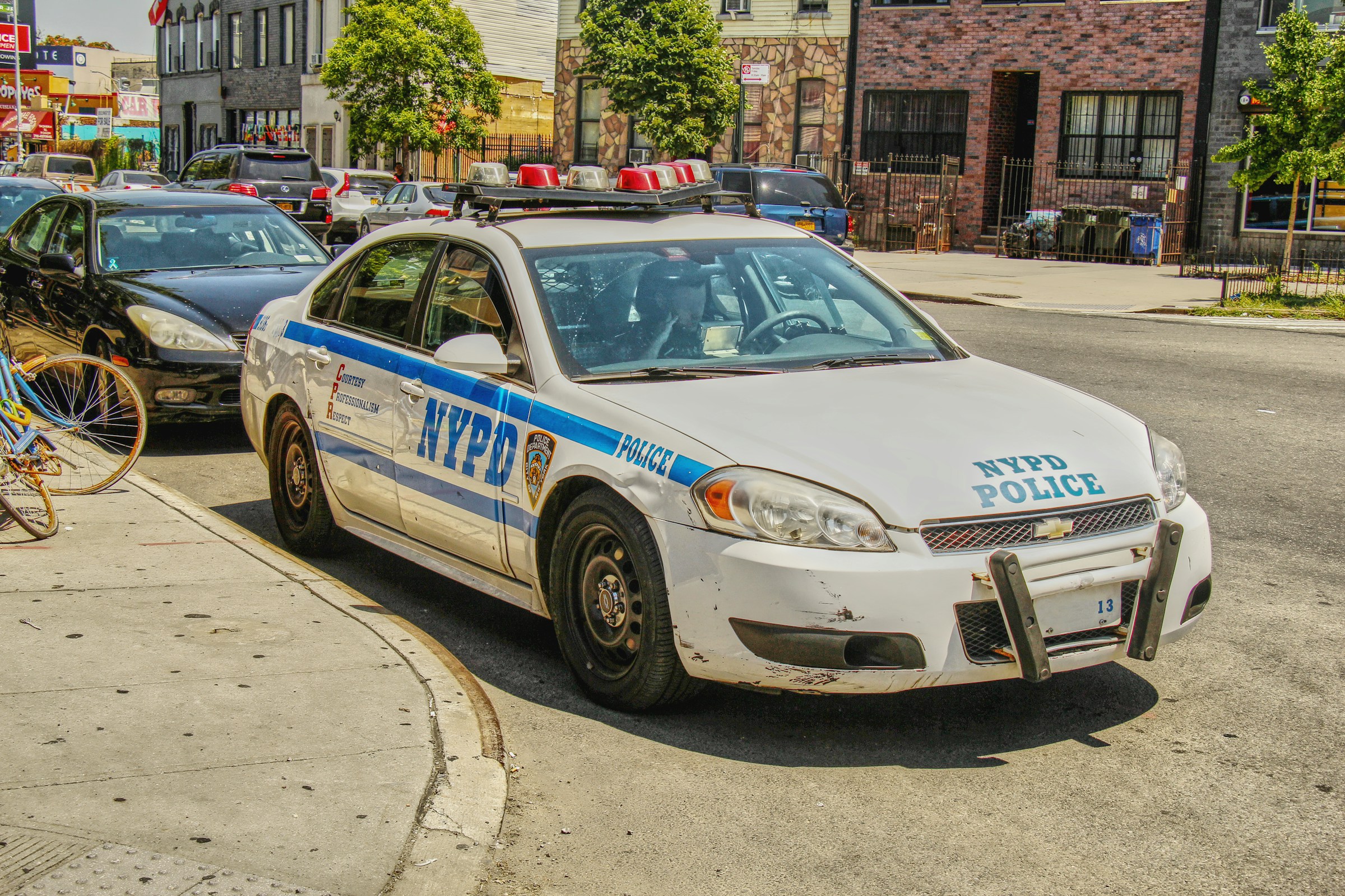 Un Automóvil de Policía en la calle | Fuente: Unsplash