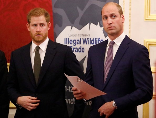 El príncipe William y el príncipe Harry el 10 de octubre de 2018. | Foto: Getty Images