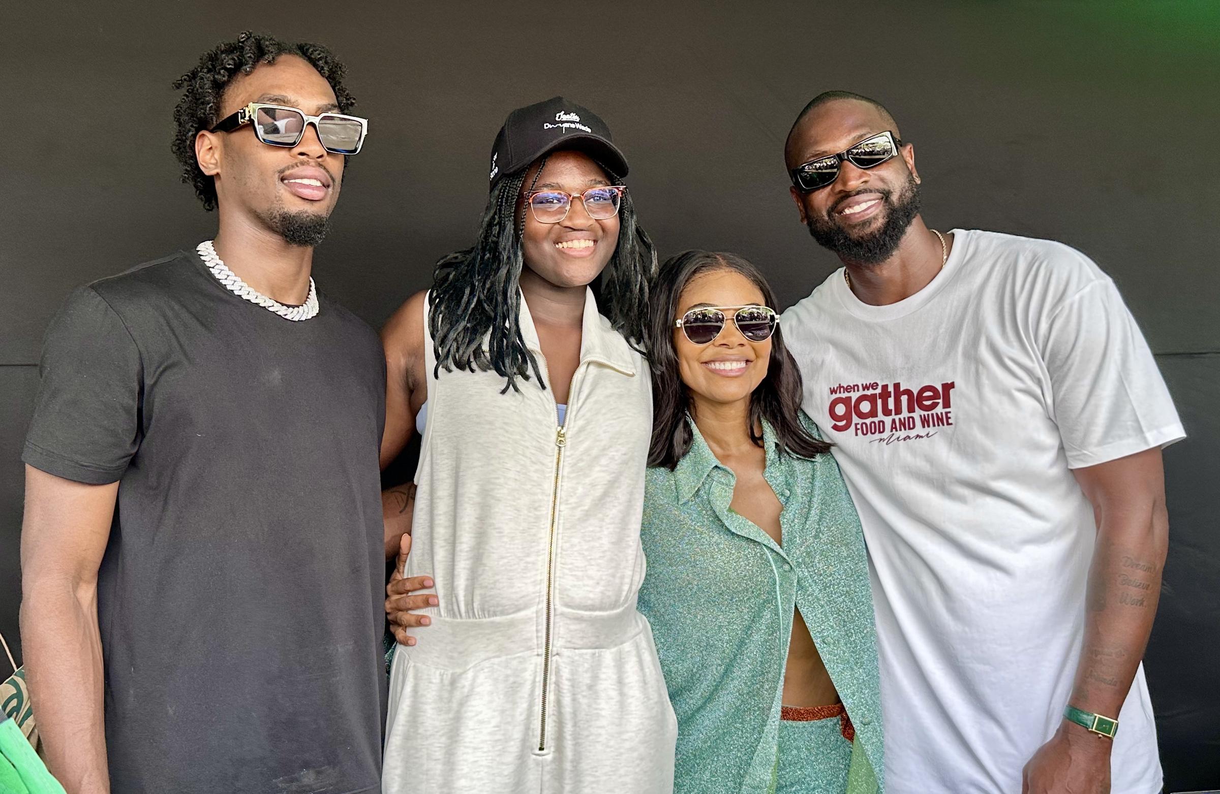 Gabrielle Union, Zaire, Zaya y Dwyane Wade en el primer festival anual "When We Gather Food and Wine Festival" en Overtown el 26 de octubre de 2024 | Fuente: Getty Images