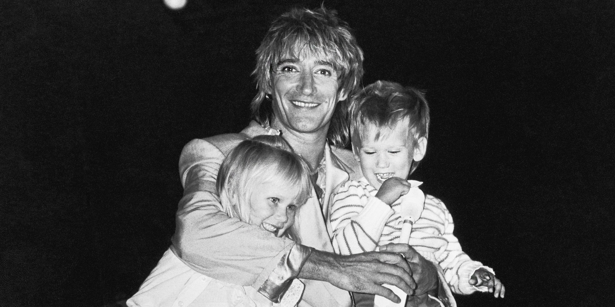 Rod Stewart y dos de sus hijos | Fuente: Getty Images