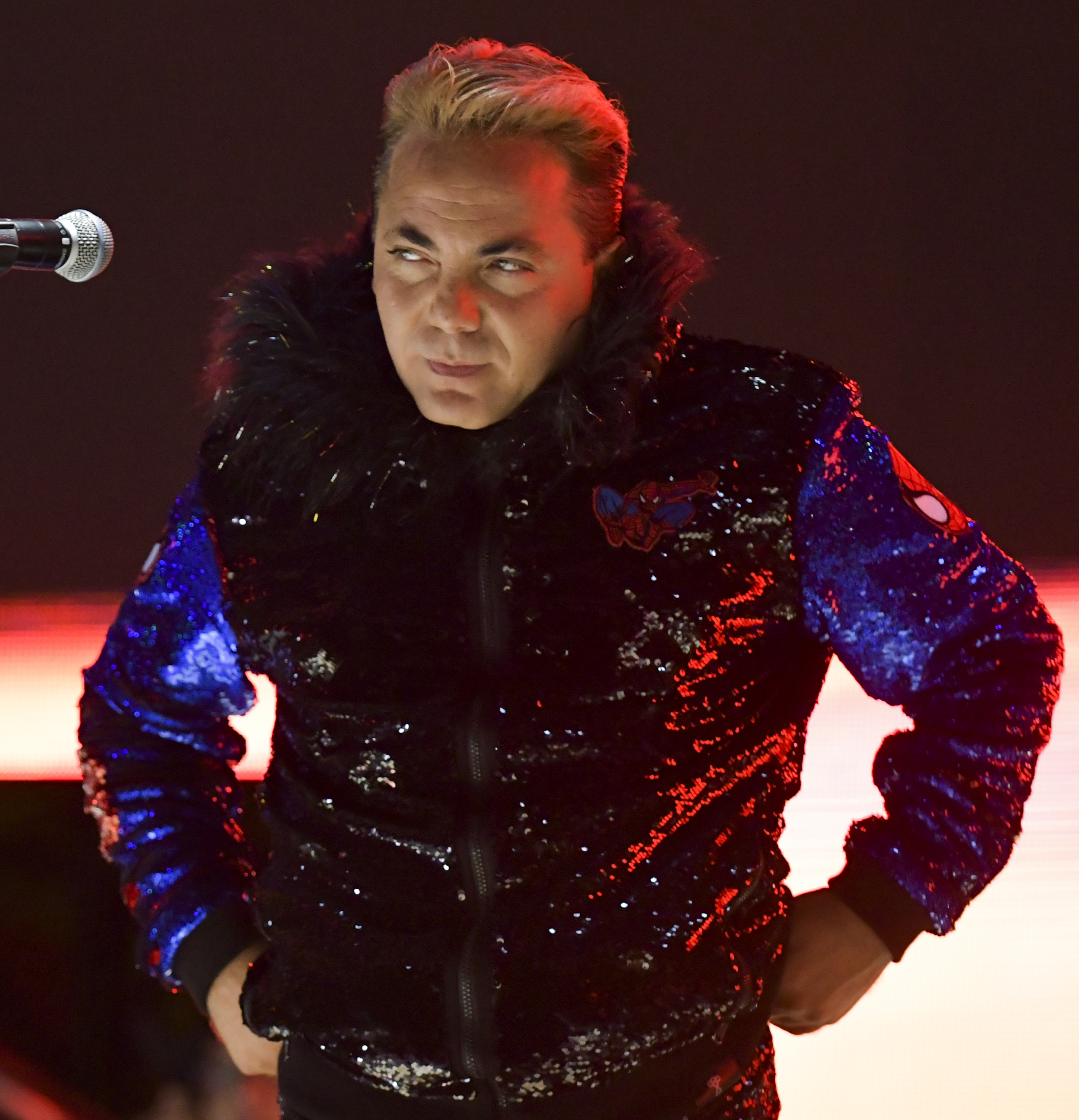 Cristian Castro actuando en el escenario del LA Pride 2019 el 8 de junio de 2019 en West Hollywood, California. | Fuente: Getty Images