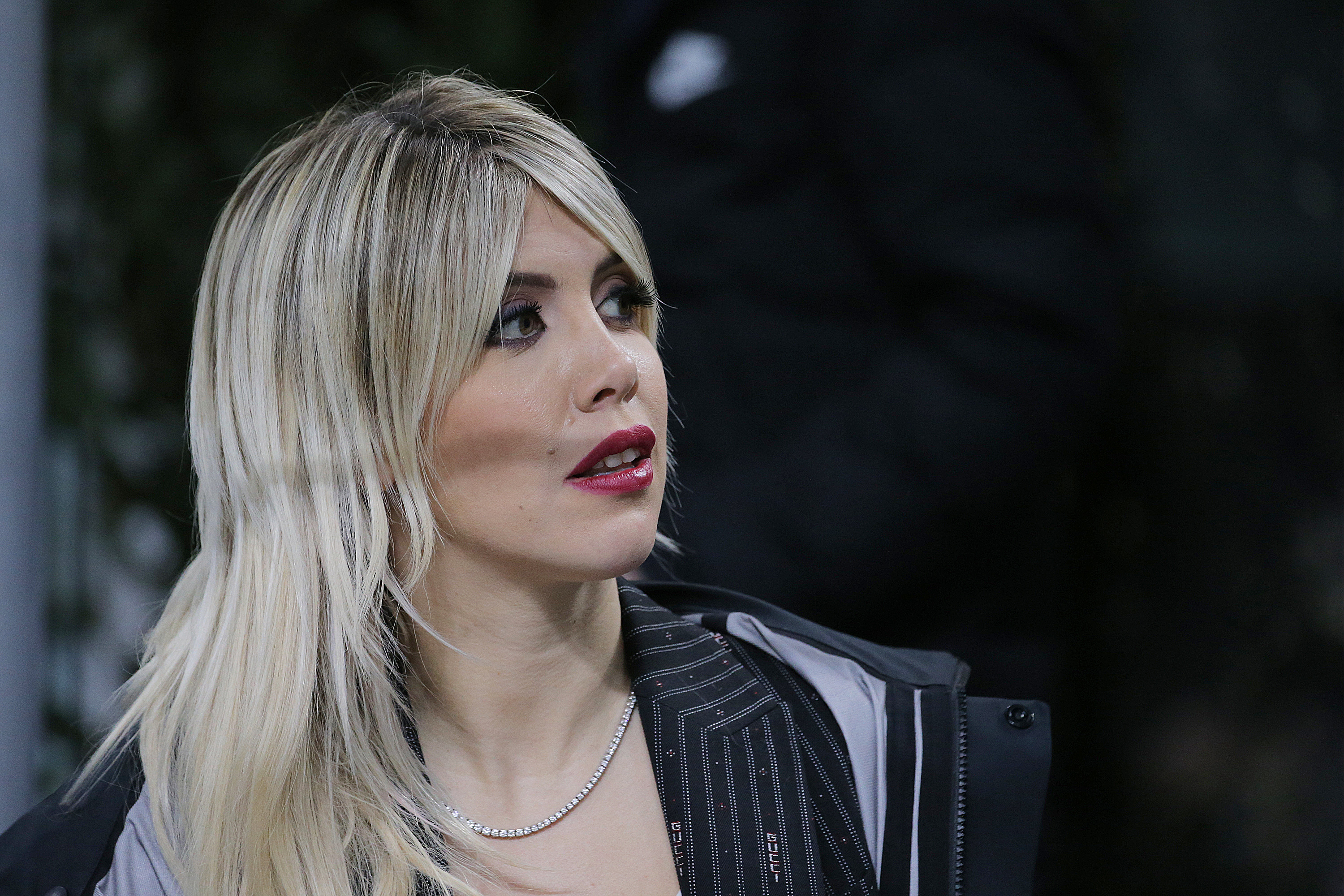 Wanda Nara antes del partido de la serie A entre el FC Internazionale y el Frosinone Calcio en el Stadio Giuseppe Meazza el 24 de noviembre de 2018 en Milán, Italia. | Fuente: Getty Images