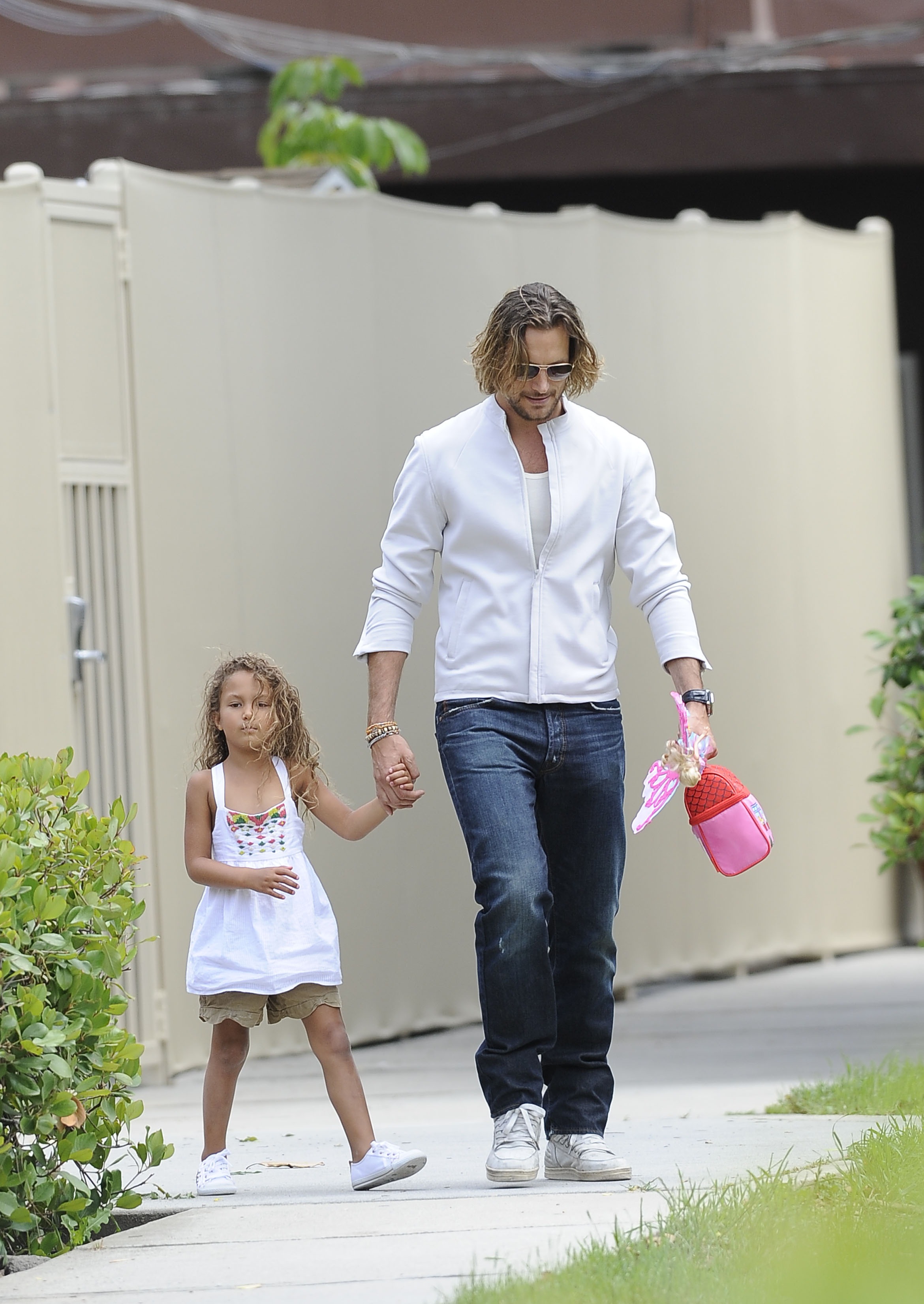 Gabriel Aubry y su hija Nahla aparecen el 17 de mayo de 2013 | Fuente: Getty Images