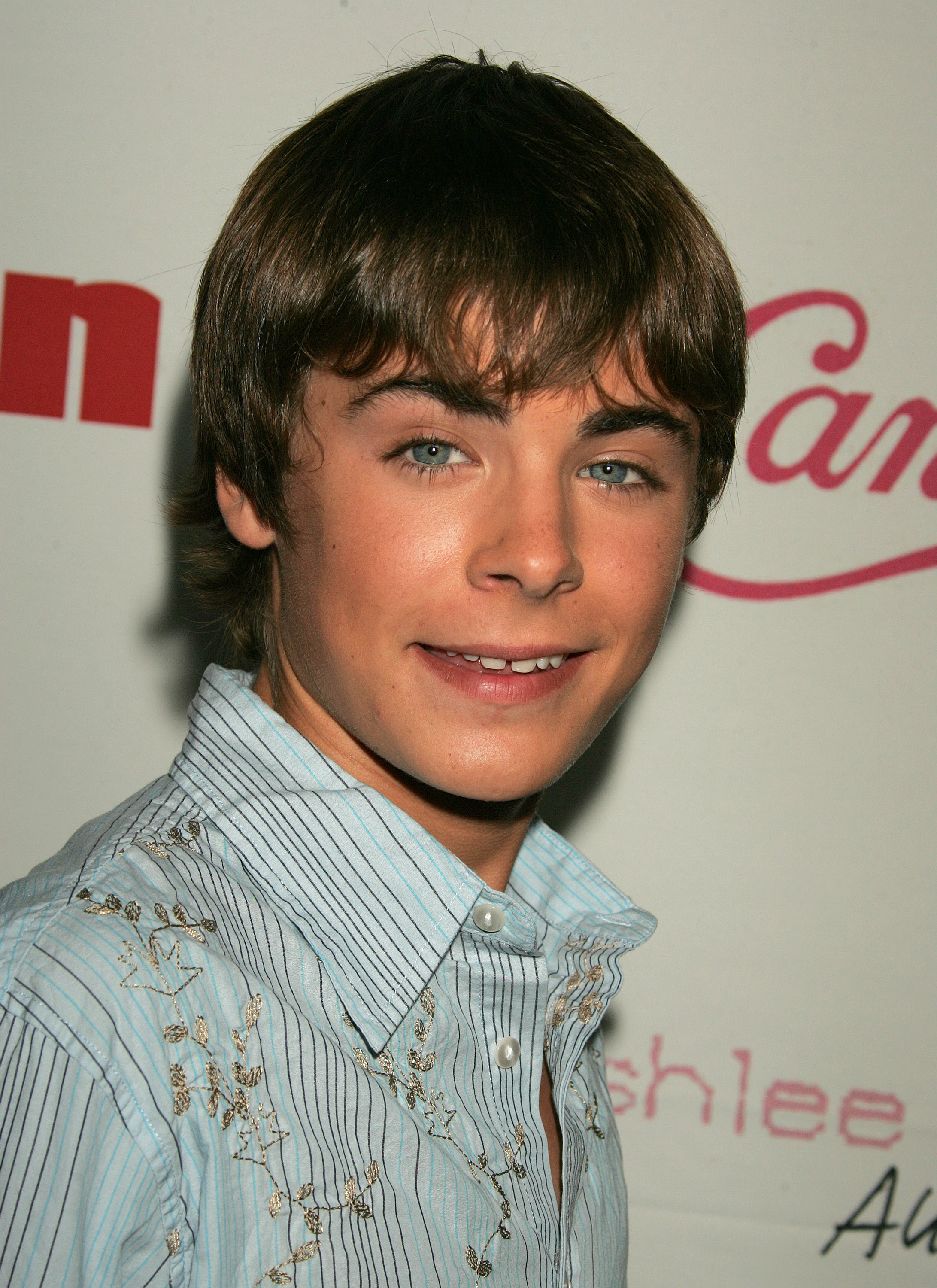 Zac Efron en la fiesta de lanzamiento del disco de Ashlee Simpson por su álbum debut "Autobiography" el 23 de julio de 2004 | Fuente: Getty Images