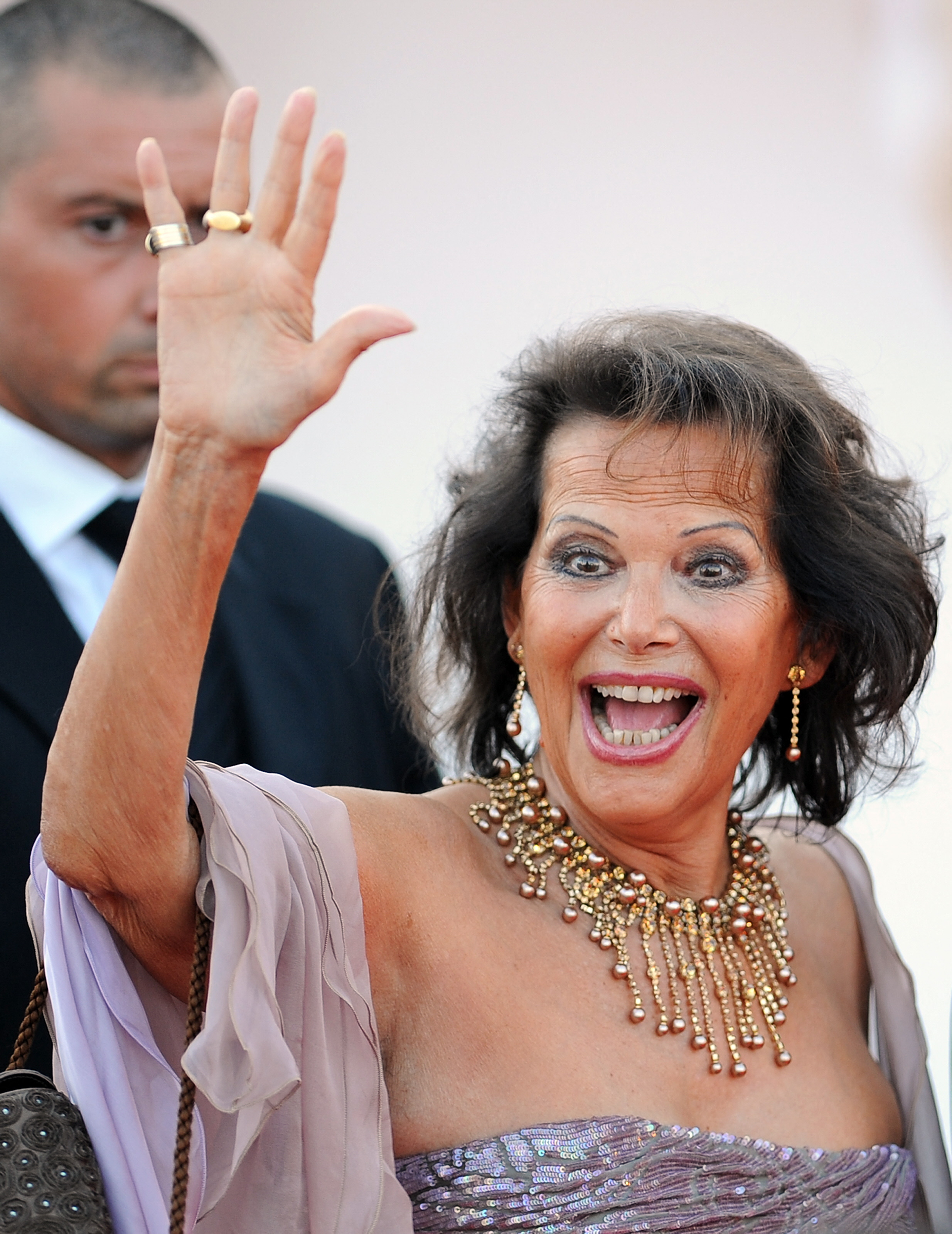 Claudia Cardinale en la proyección de "Quemar después de leer" durante el 65º Festival Internacional de Cine de Venecia el 27 de agosto de 2008, en Venecia, Francia. | Fuente: Getty Images