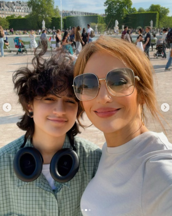 Jennifer Lopez y su hija Emme Muñiz selfie, publicado en julio de 2024 | Fuente: Instagram/jlo