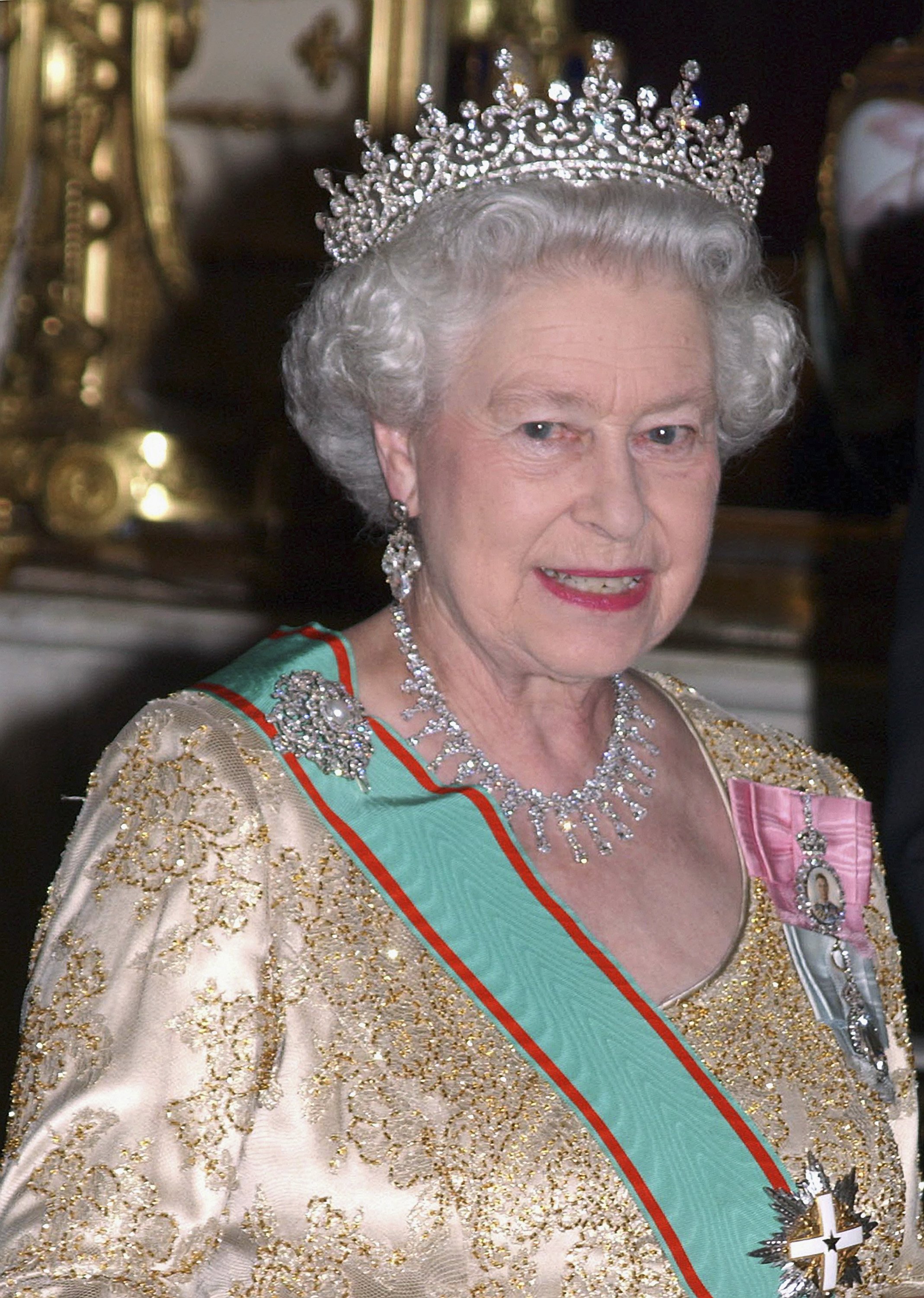 La reina Elizabeth II en el Palacio de Buckingham, el 15 de marzo de 2005 en Londres, Inglaterra. | Foto: Getty Images