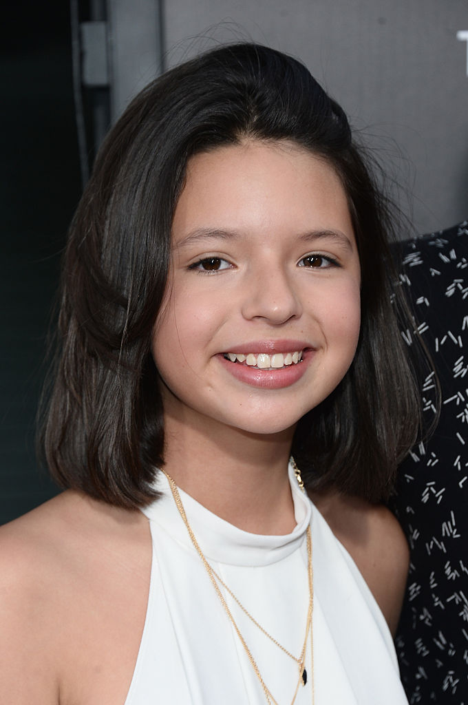Ángela Aguilar asiste a la inauguración de "Wizarding World of Harry Potter" de Universal Studios en Universal Studios Hollywood el 5 de abril de 2016 en Universal City, California.