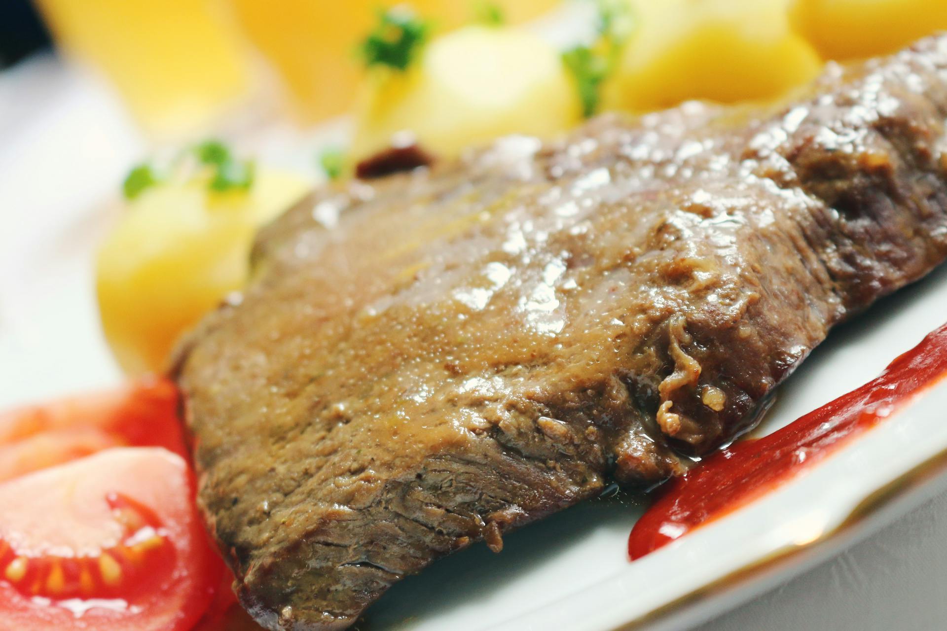 Filete en un plato | Fuente: Pexels
