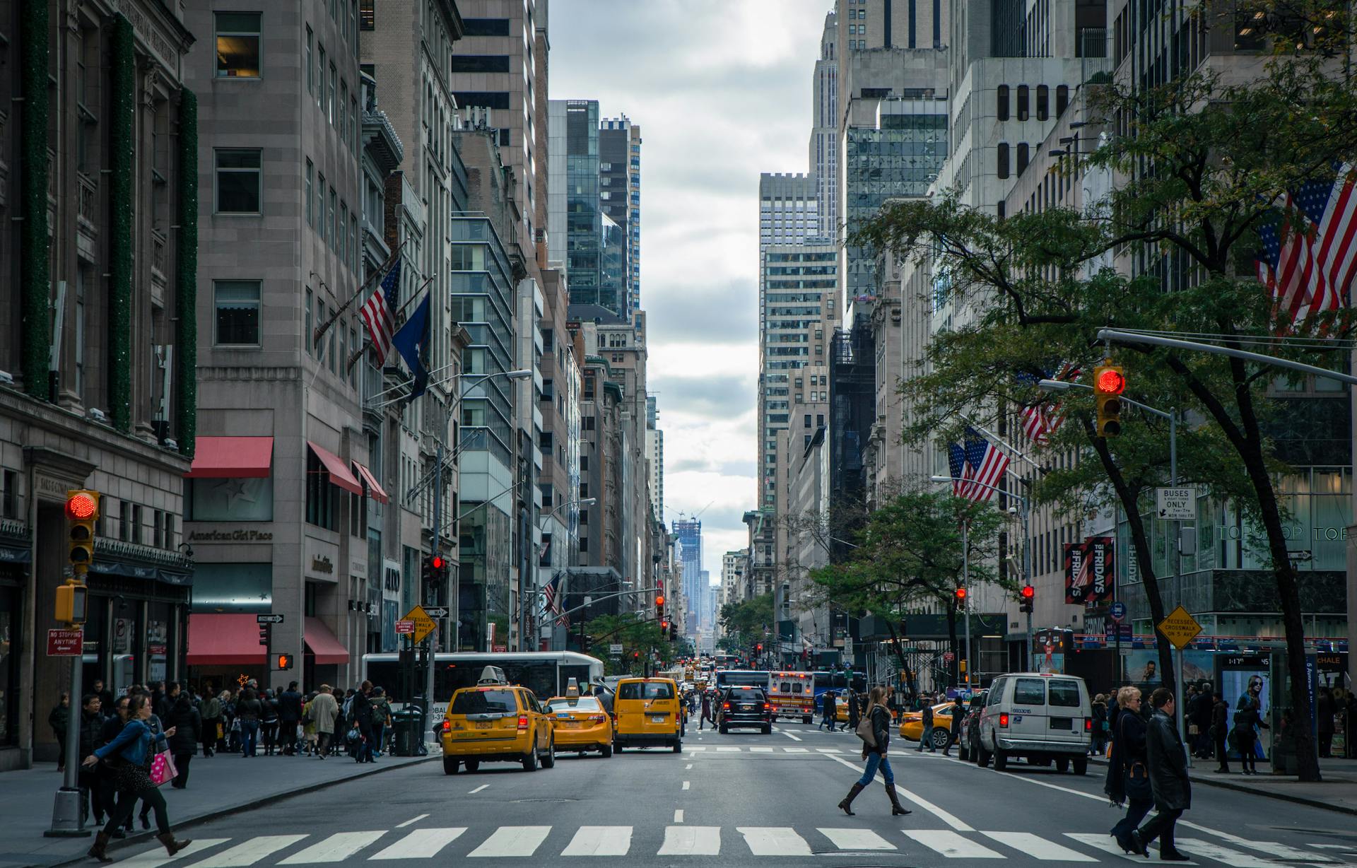 Una calle de la ciudad | Fuente: Pexels