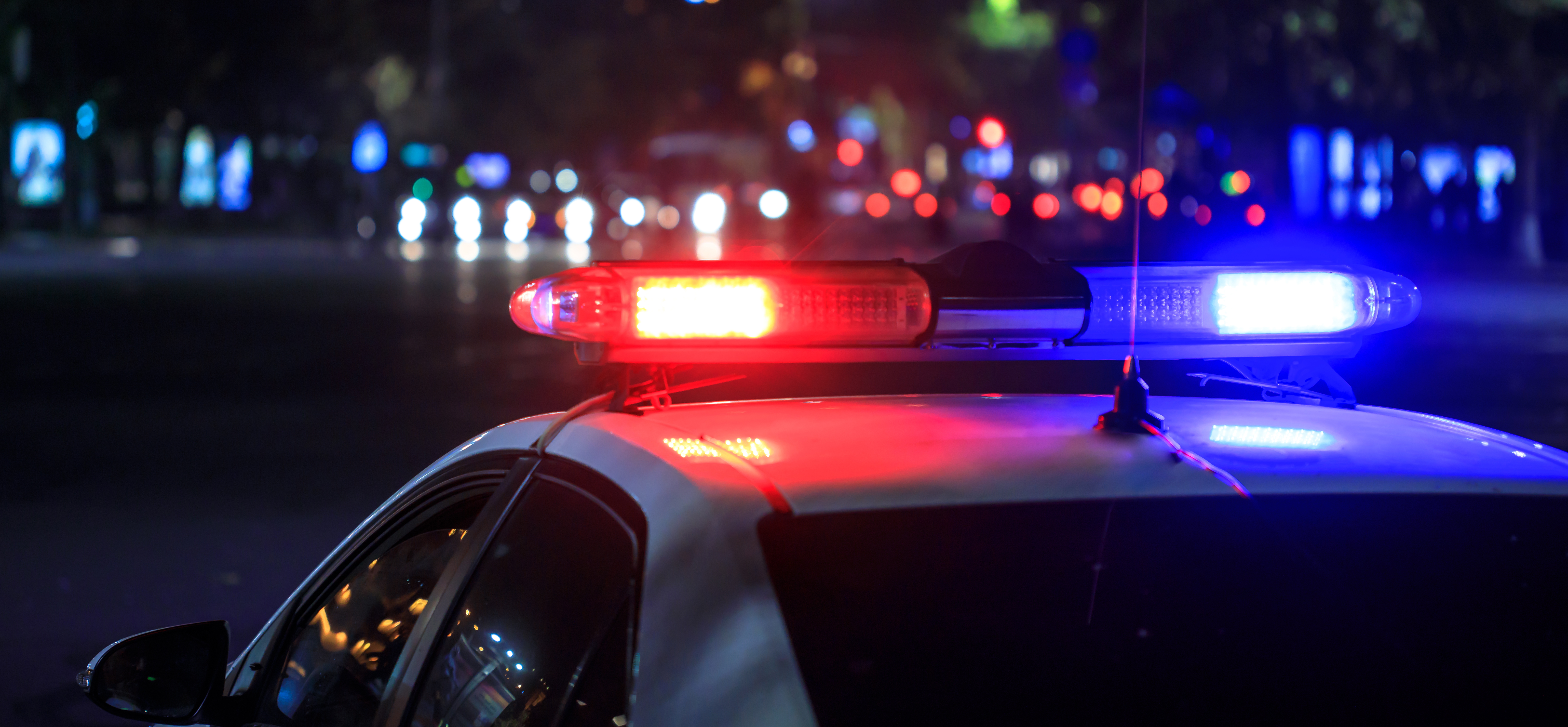 Luces de un automóvil de policía | Fuente: Shutterstock