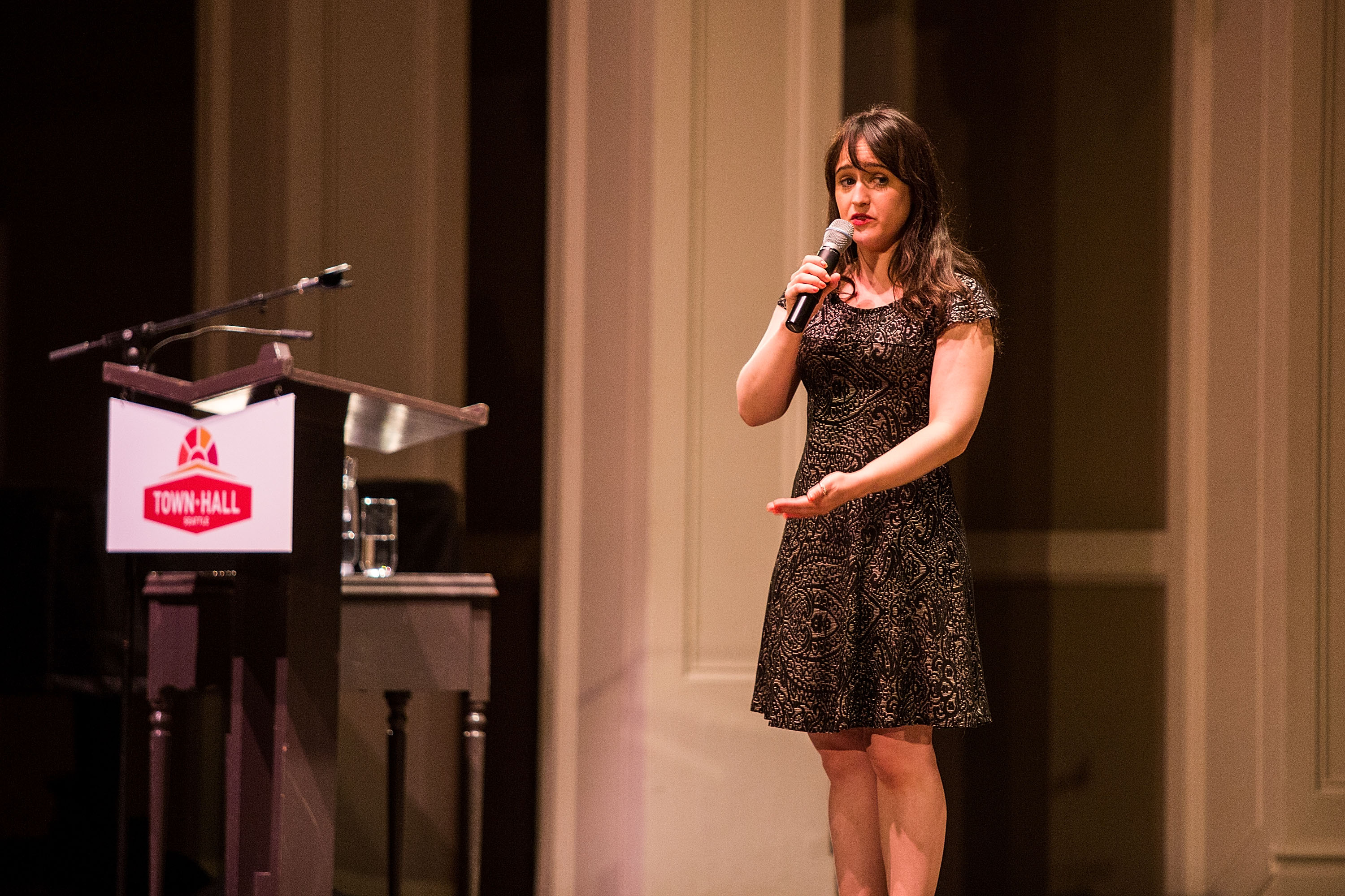 Mara Wilson habla de su nuevo libro en Seattle, Washington, el 21 de septiembre de 2016 | Fuente: Getty Images