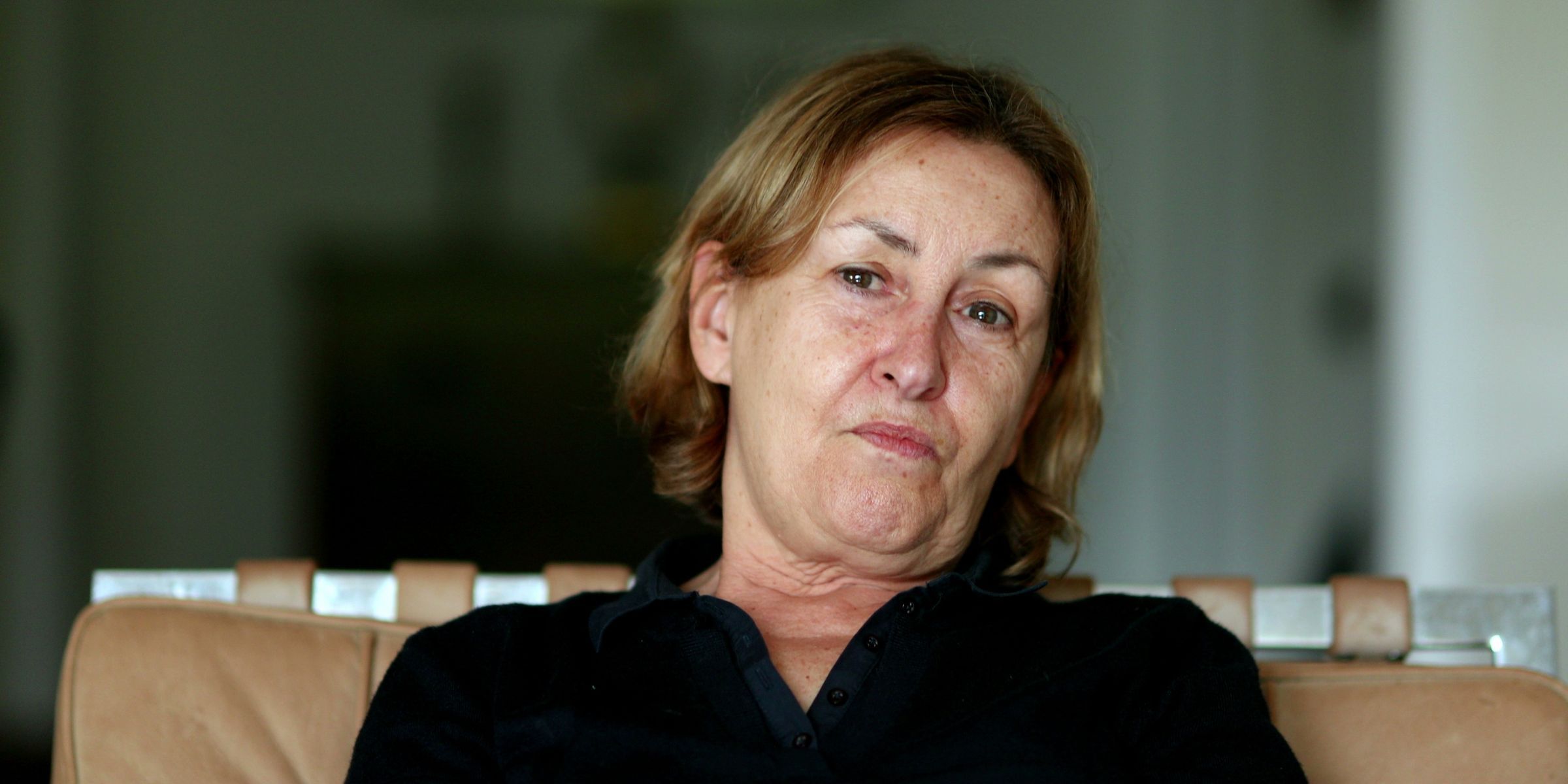 Una mujer mayor reflexiva | Fuente: Shutterstock