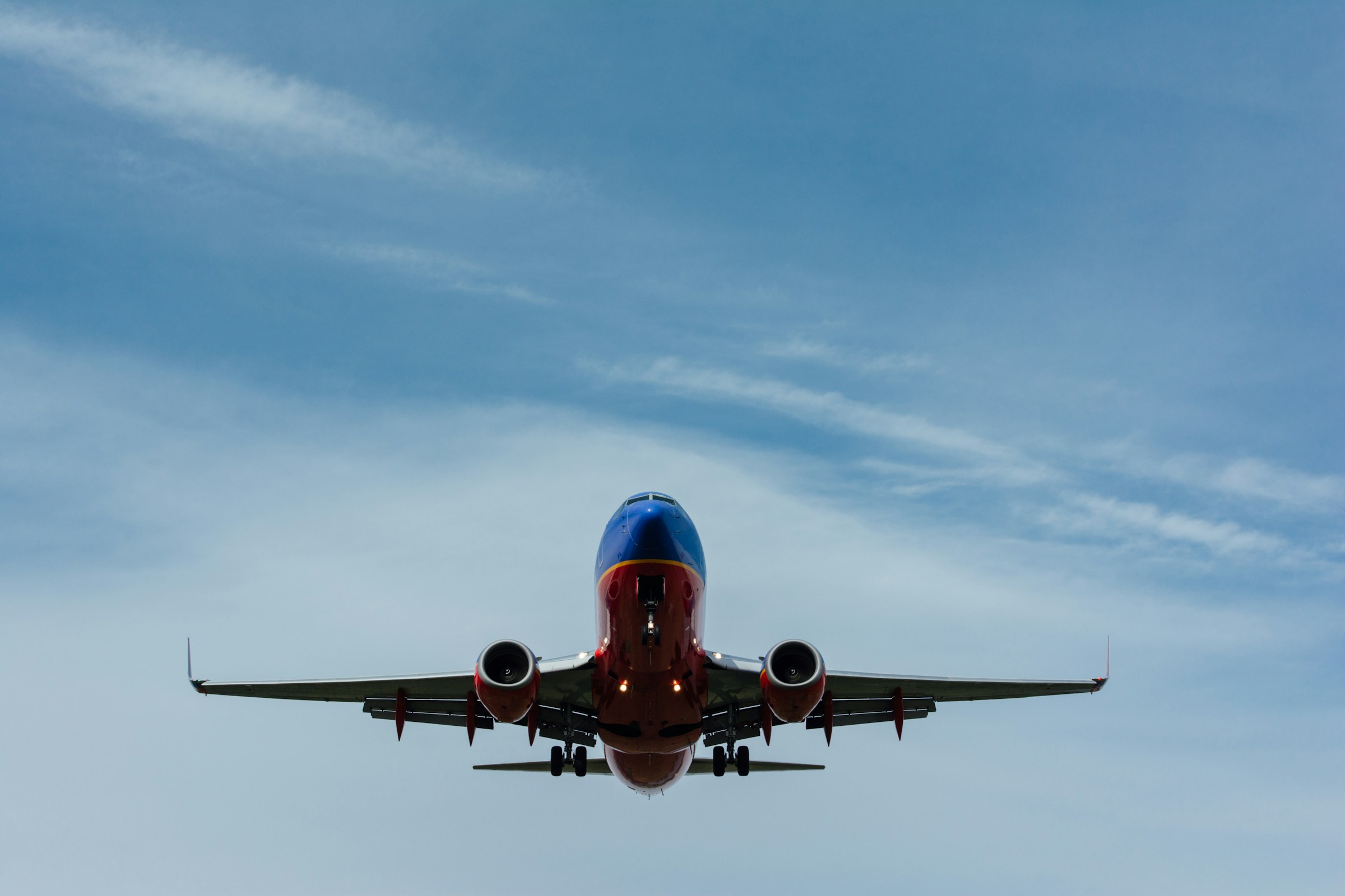 Un avión | Fuente: Unsplash