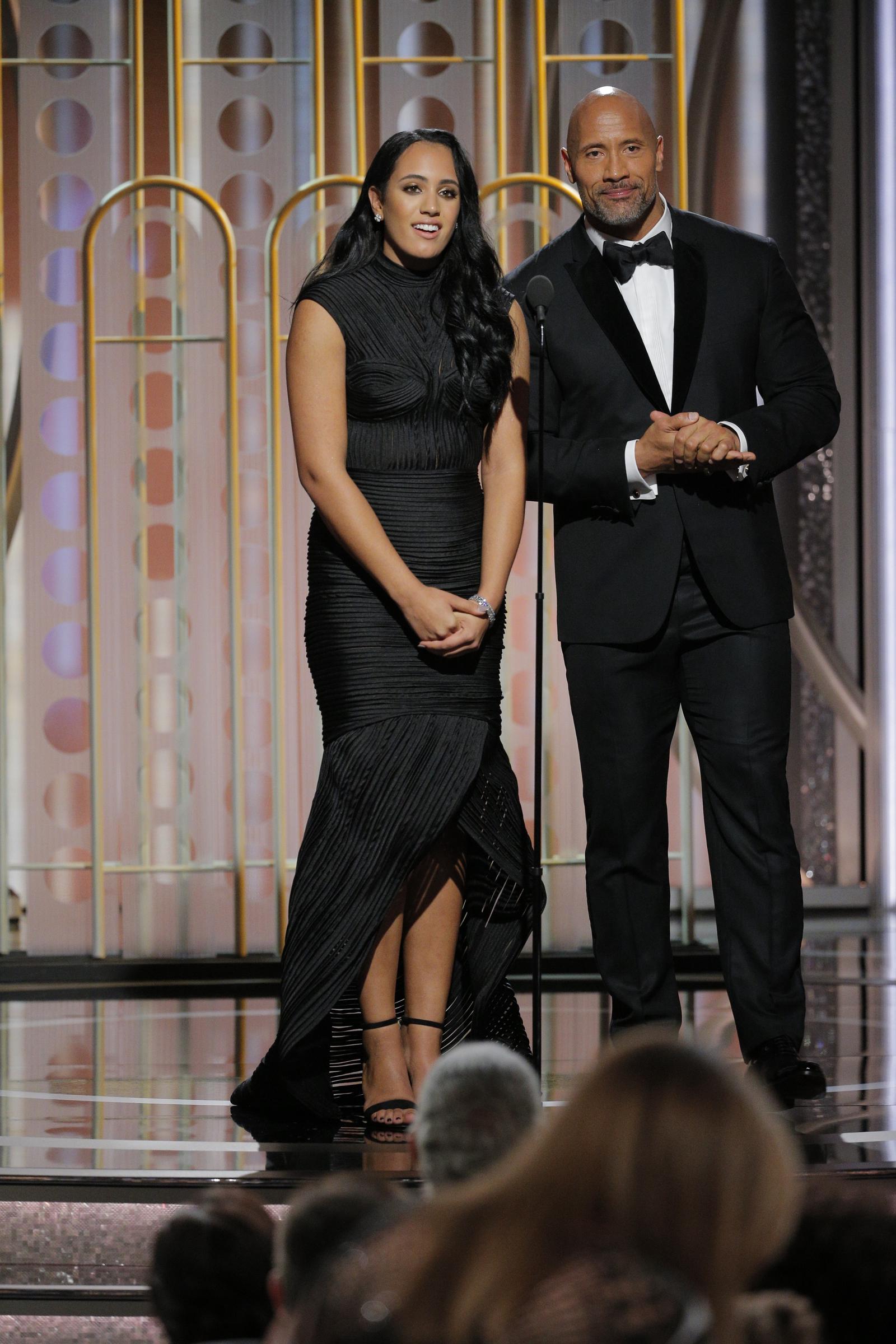 Simone y Dwayne Johnson asisten a la 75ª edición de los Globos de Oro en el Hotel Beverly Hilton el 7 de enero de 2018 | Fuente: Getty Images