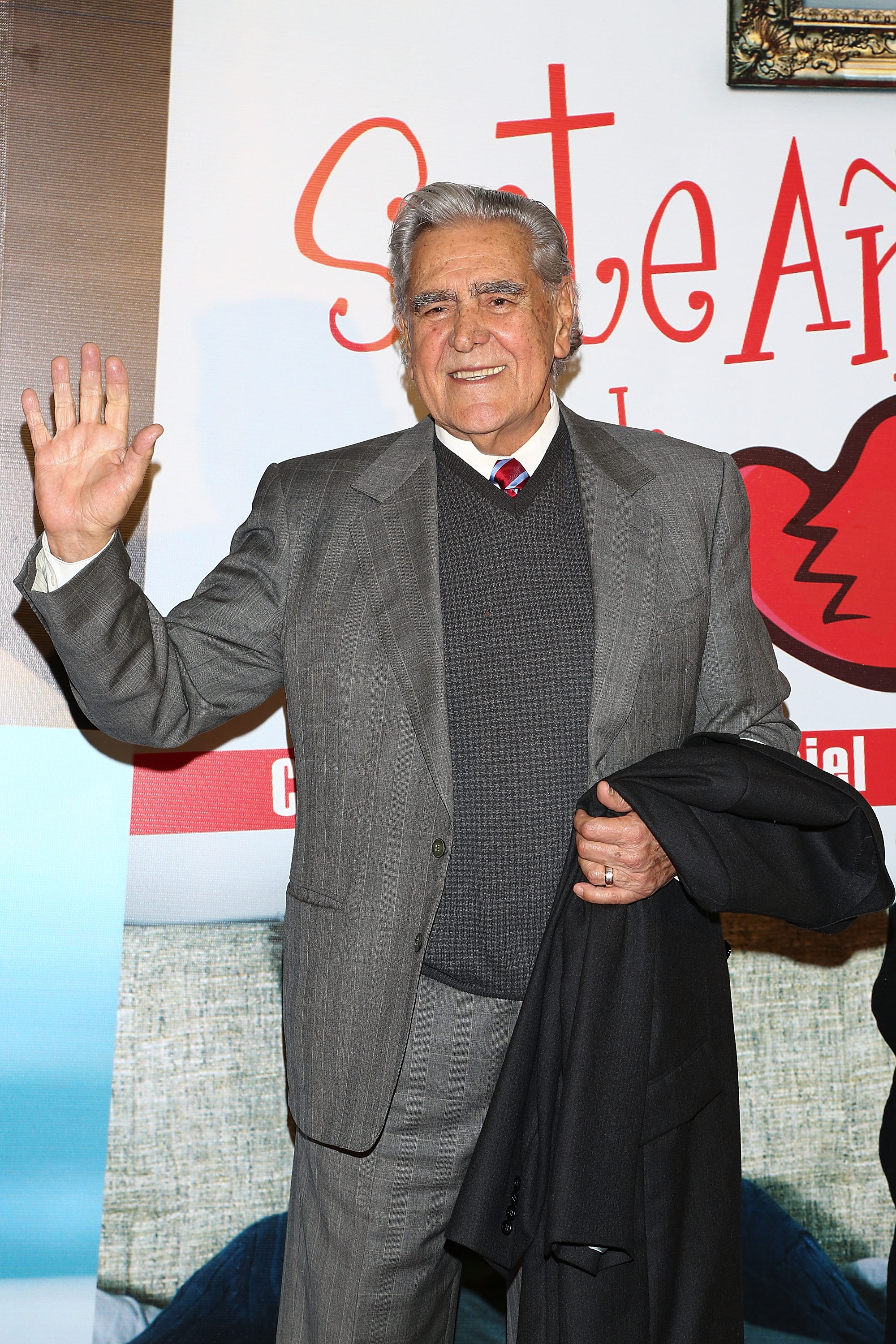 Eric del Castillo asiste a la alfombra roja de la premier de "7 Anos de Matrimonio" en la Ciudad de México en Plaza Carso el 22 de enero de 2013 en la Ciudad de México, México. | Fuente: Getty Images