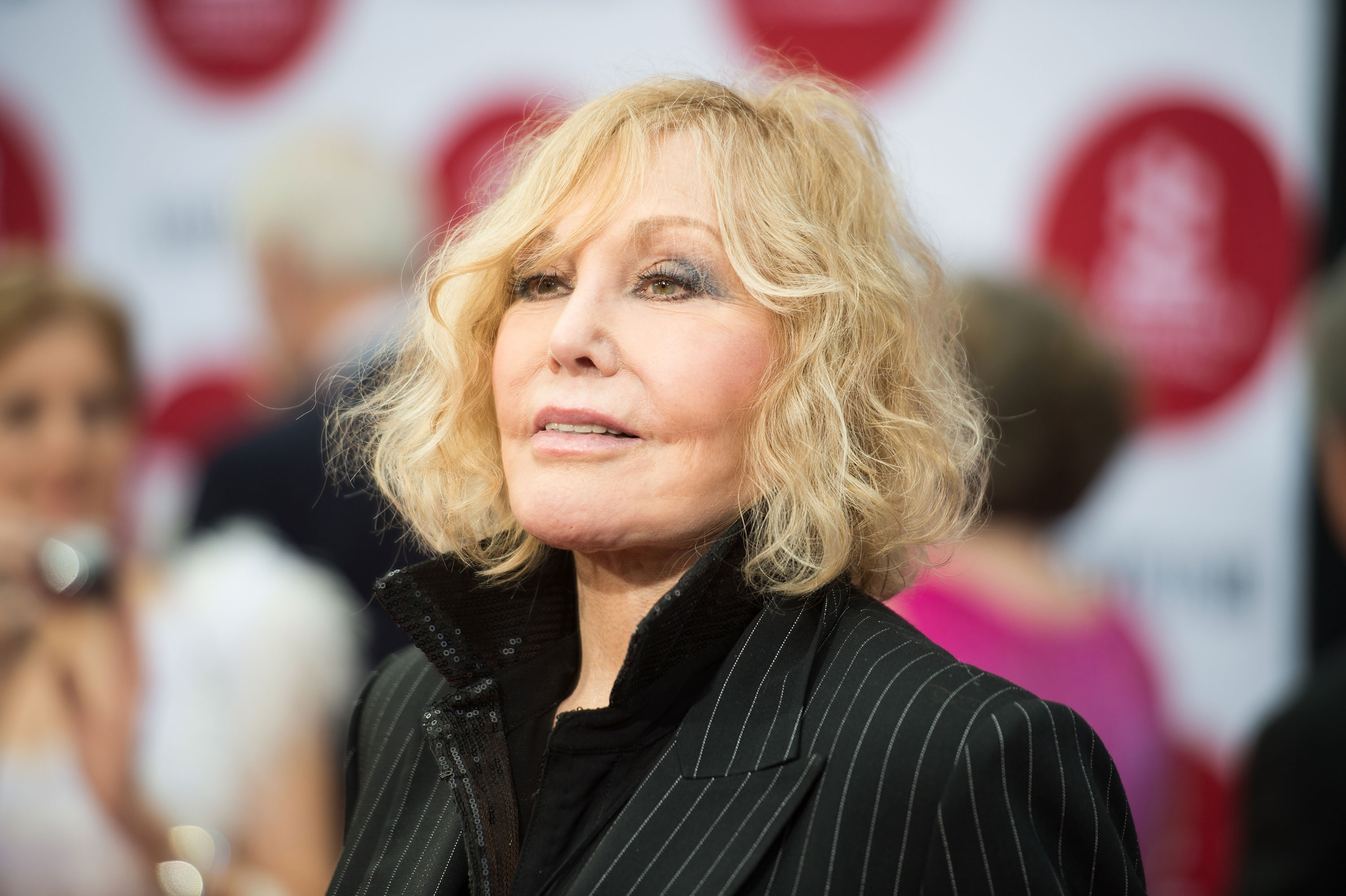 Kim Novak asiste a la gala inaugural del TCM Classic Film Festival y al estreno mundial de la restauración de "¡Oklahoma!", celebrada en Hollywood, California, el 10 de abril de 2014. | Fuente: Getty Images