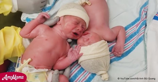 Con gritos desgarradores, gemelos recién nacidos obligan a enfermera a juntarlos de nuevo