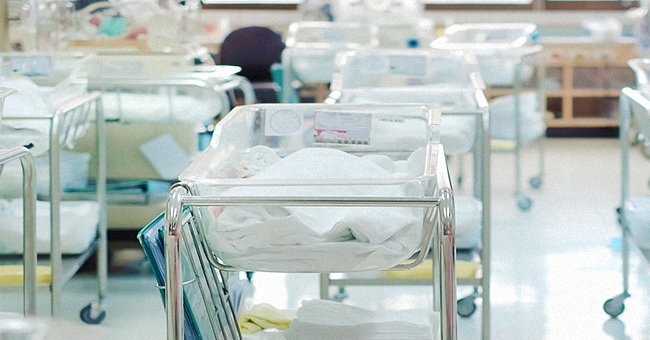 Una cuna de bebé en un hospital | Foto: Shutterstock