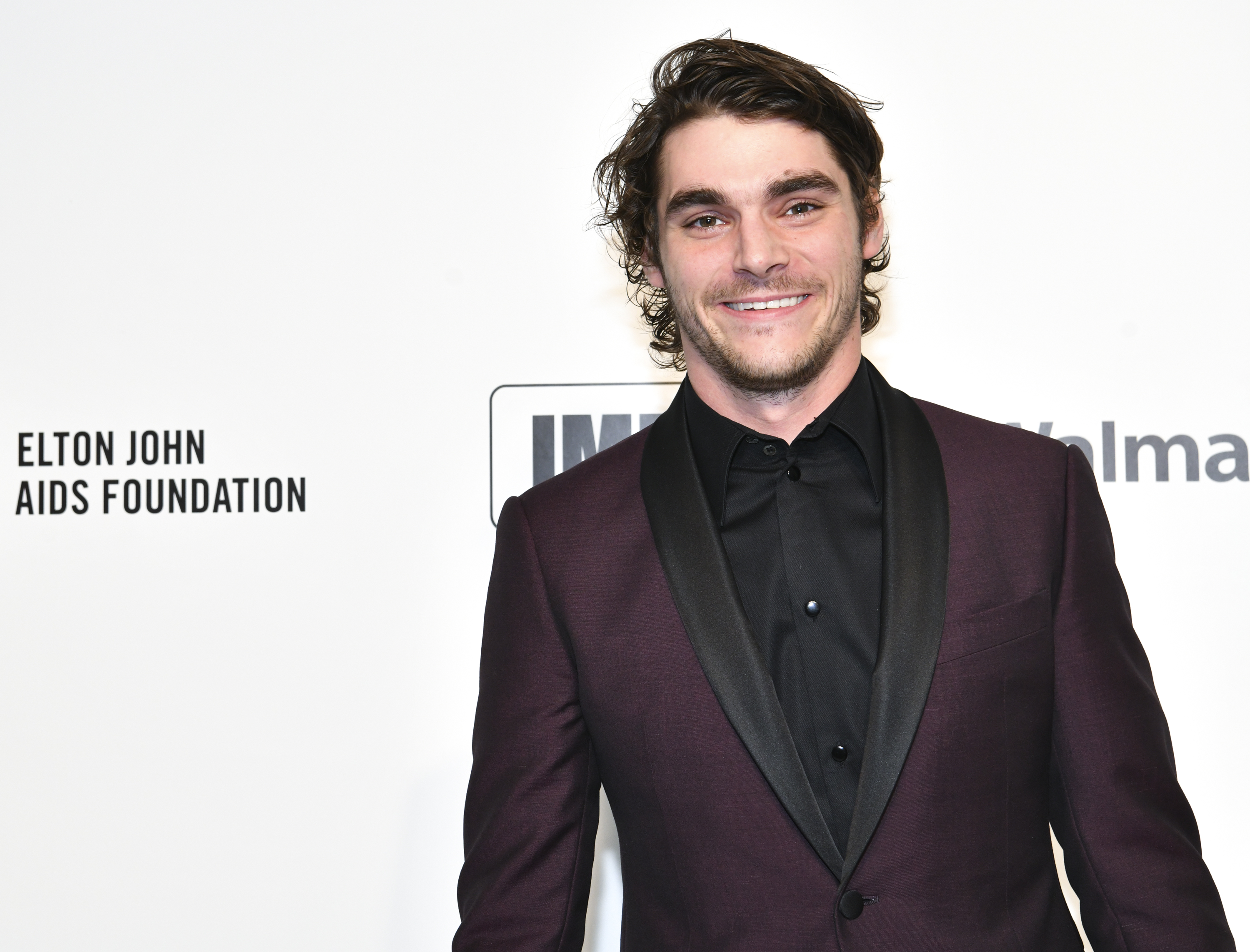 RJ Mitte asiste a la fiesta para ver los Premios de la Academia organizada por la Fundación Elton John contra el SIDA en West Hollywood el 9 de febrero de 2020. Además de su carrera como actor, Mitte apoyaba causas benéficas y trabajaba para concienciar sobre la inclusión de las personas con discapacidad. | Fuente: Getty Images