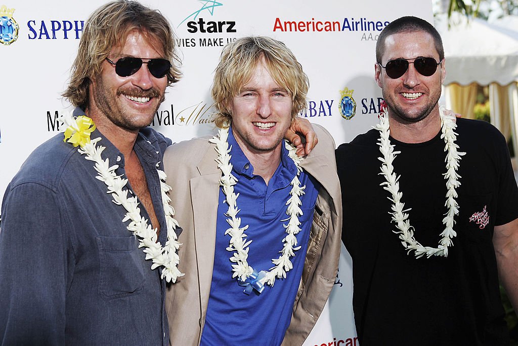 Andrew, Owen y Luke Wilson en el Festival de Cine de Maui, en el Hotel Four Seasons el 16 de junio de 2005. | Foto: Getty Images