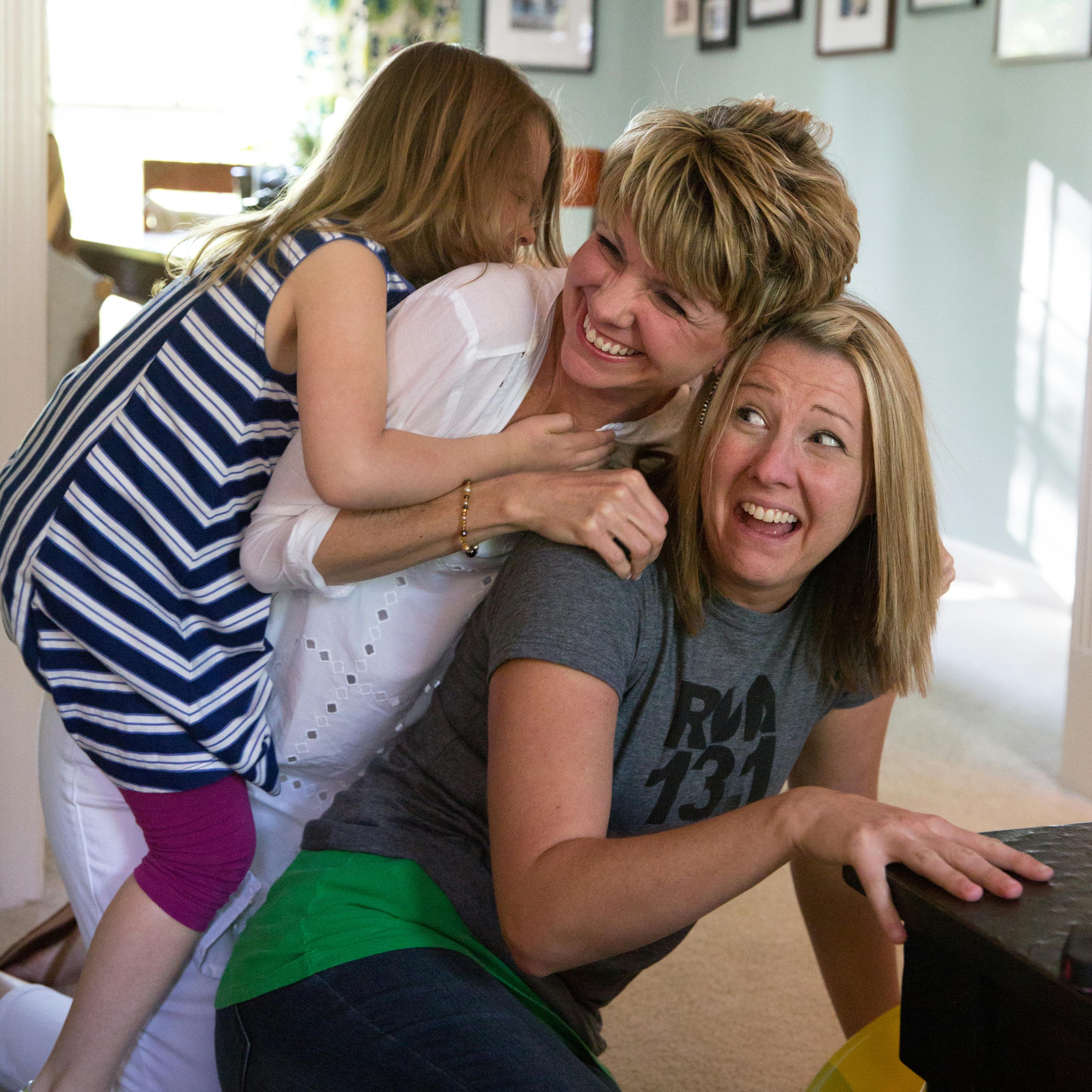 Tres generaciones de mujeres divirtiéndose | Fuente: Pexels