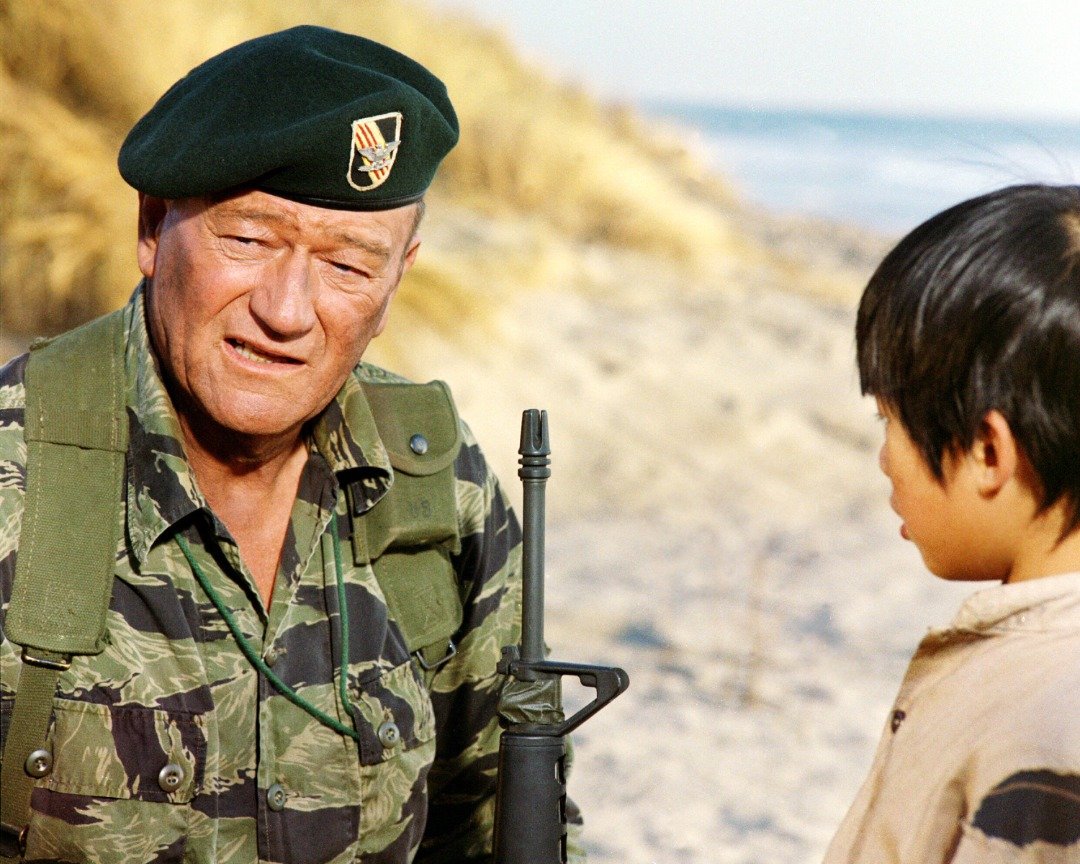 John Wayne interpretando al coronel Mike Kirby, en "The Green Berets" | Foto: Getty Images