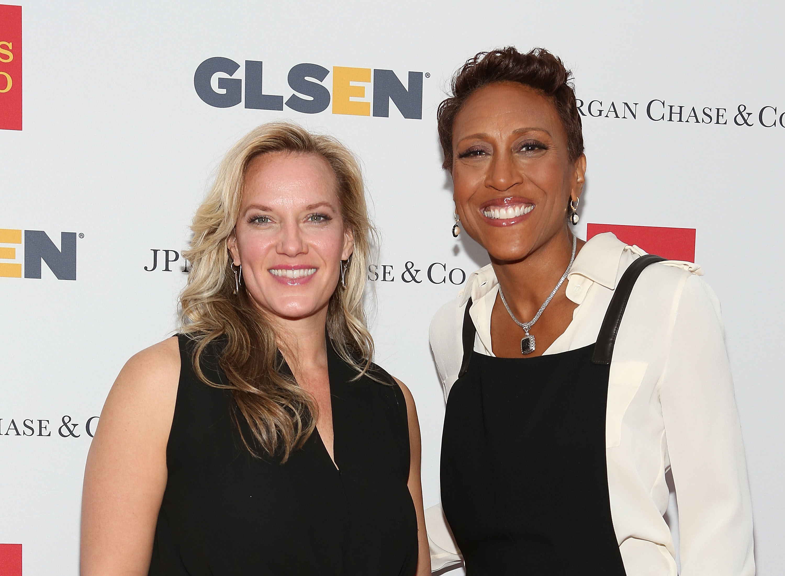 Amber Laign y Robin Roberts en la 11ª edición de los premios GLSEN Respect Awards en Nueva York, 2014. | Foto: Getty Images
