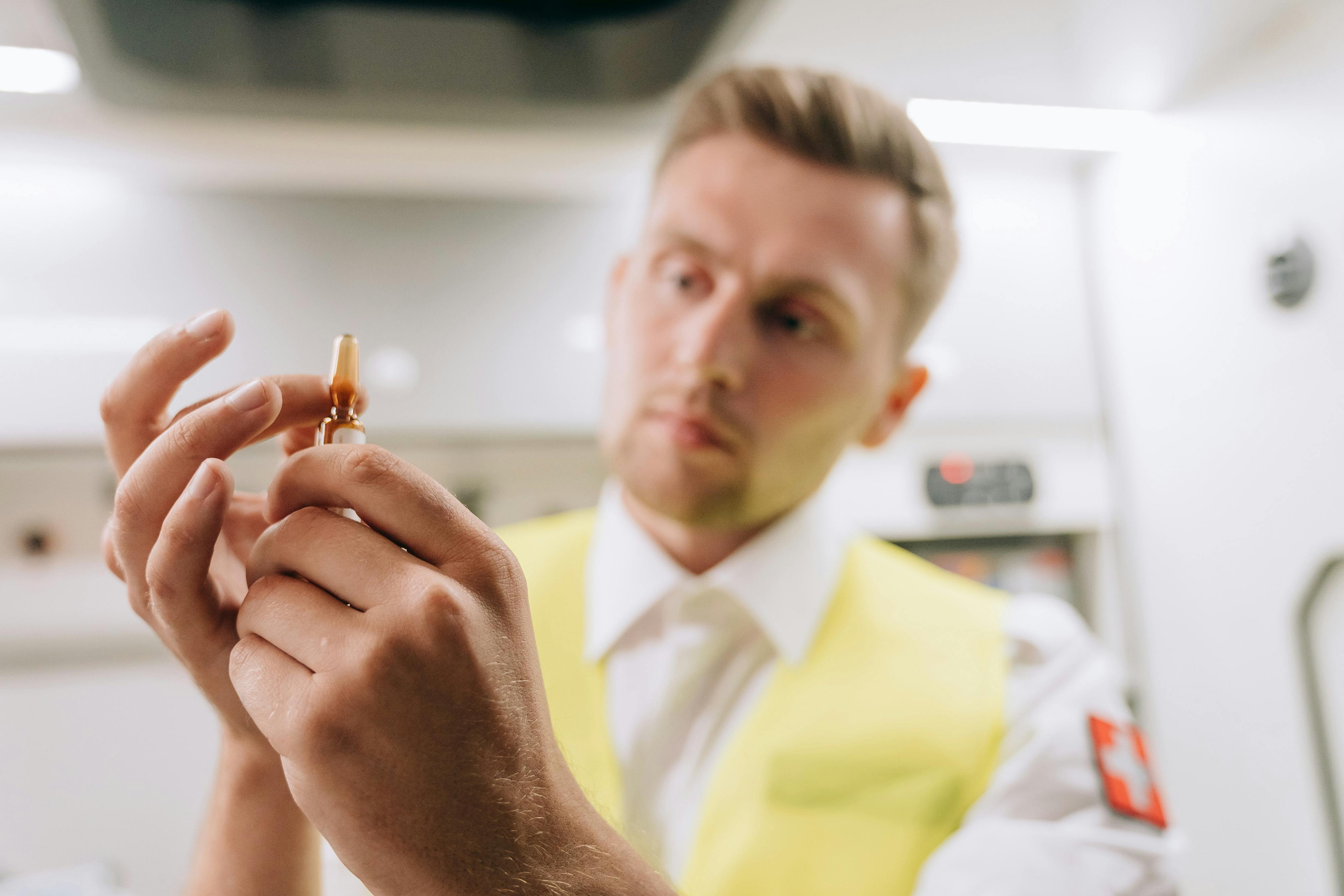 Un paramédico trabajando | Fuente: Pexels