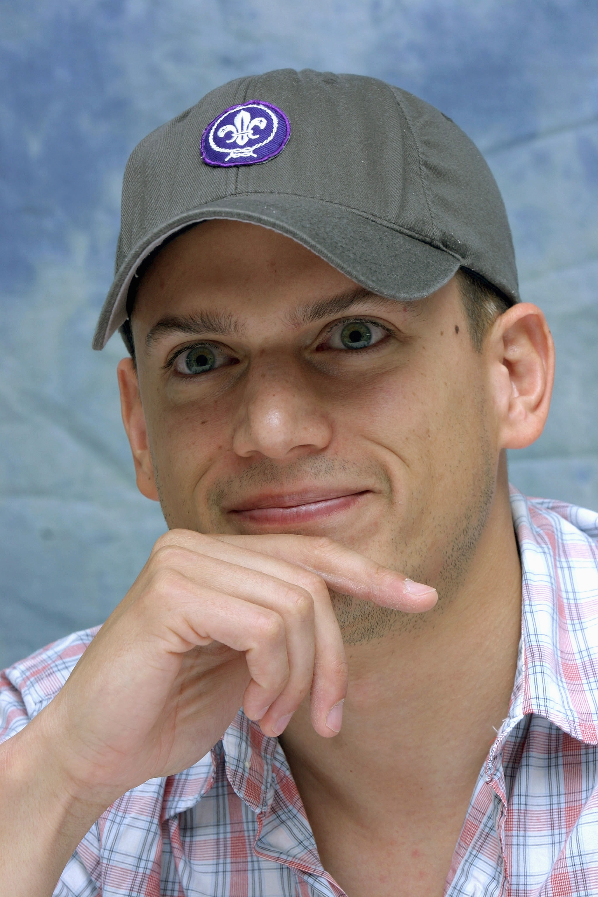 Wentworth Miller habla en el Hotel Four Season's el 28 de agosto de 2006, en Los Ángeles, California. | Fuente: Getty Images