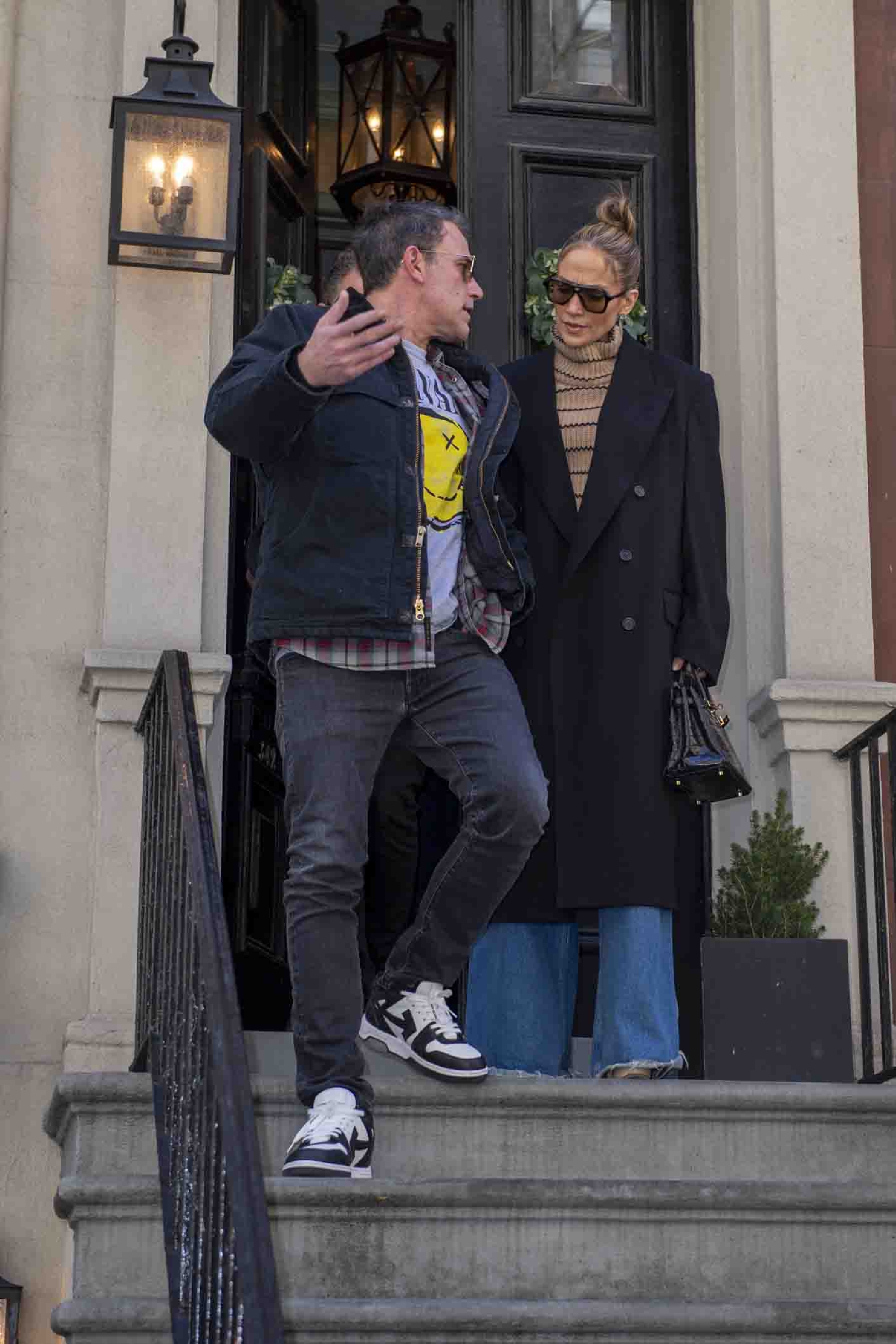 Ben Affleck y Jennifer Lopez vistos en Nueva York el 30 de marzo de 2024 | Fuente: Getty Images