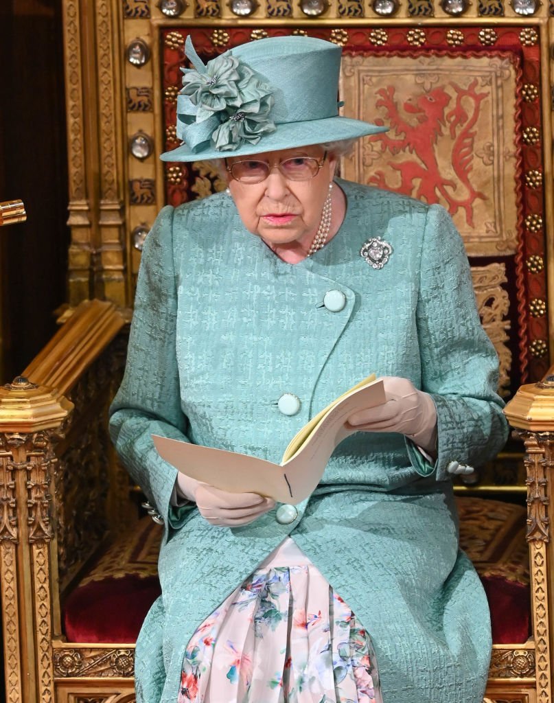 La reina Elizabeth II en la Cámara de los Lores, el 19 de diciembre de 2019 en Londres, Inglaterra. | Foto: Getty Images
