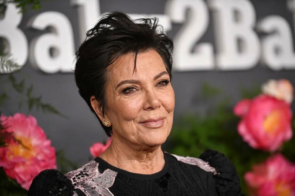 Una glamurosa Kris en un entorno negro y rosa es reimaginada con líneas y textura naturales, ofreciendo tal vez la versión más discreta del cómo se vería hasta el momento. | Fuente: Gemini