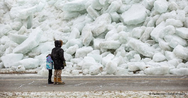 Aterrador video muestra al "tsunami de hielo" que sorprendió a la costa de Estados Unidos