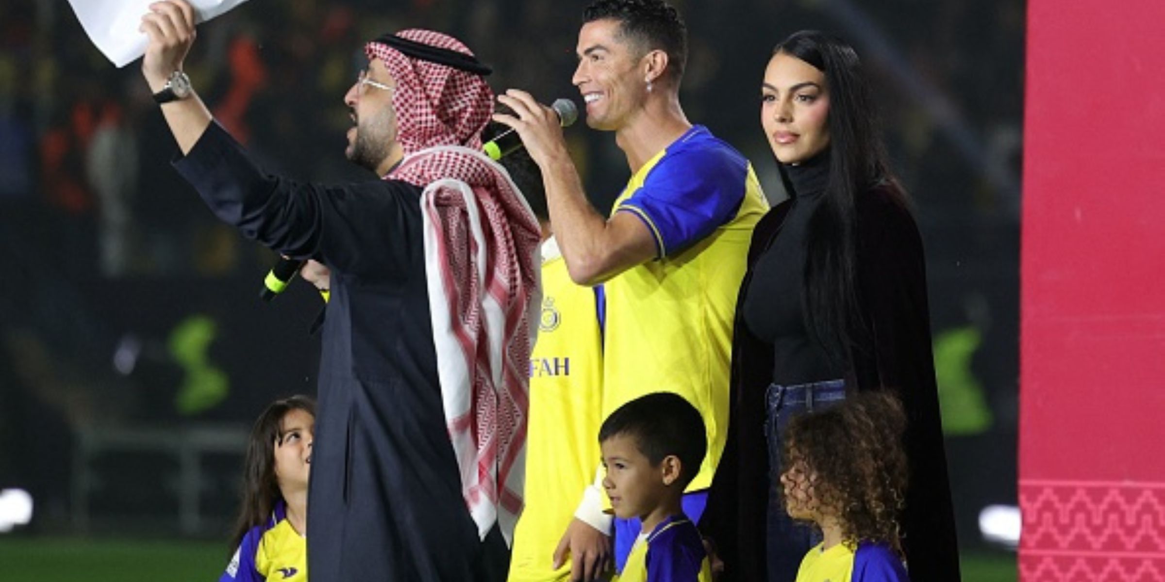 Cristiano Ronaldo, su pareja Georgina Rodríguez y sus hijos | Fuente: Getty Images