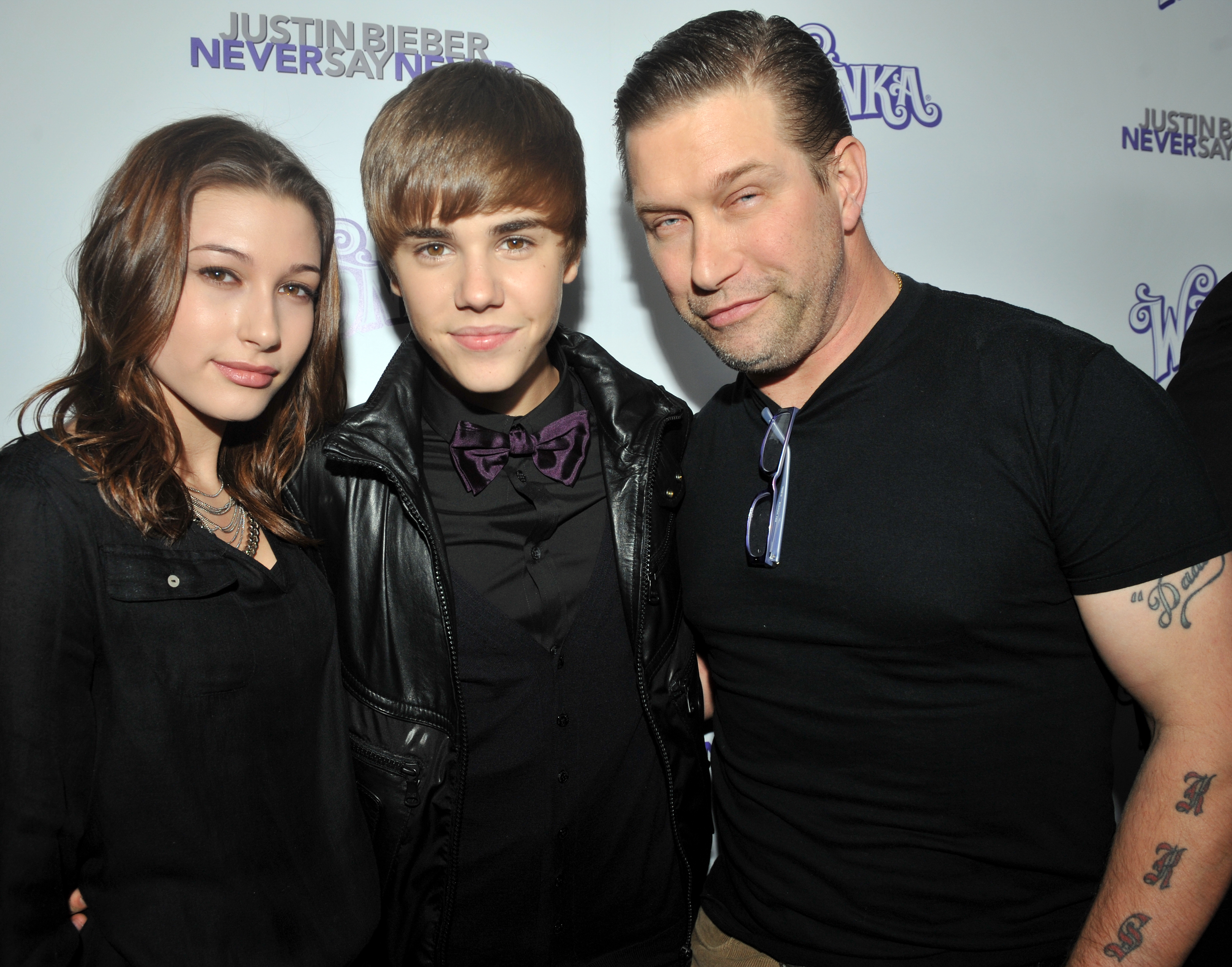 Hailey Baldwin, Justin Bieber y Stephen Baldwin el 2 de febrero de 2011 | Fuente: Getty Images