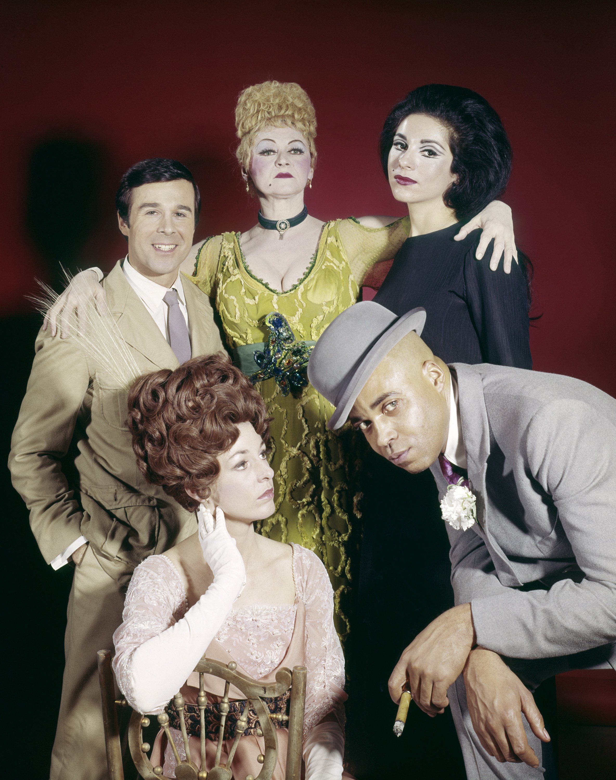 Retrato del actor James Earl Jones junto a otros nominados a la 23ª edición de los Premios Tony: Broadway '69 | Fuente: Getty Images