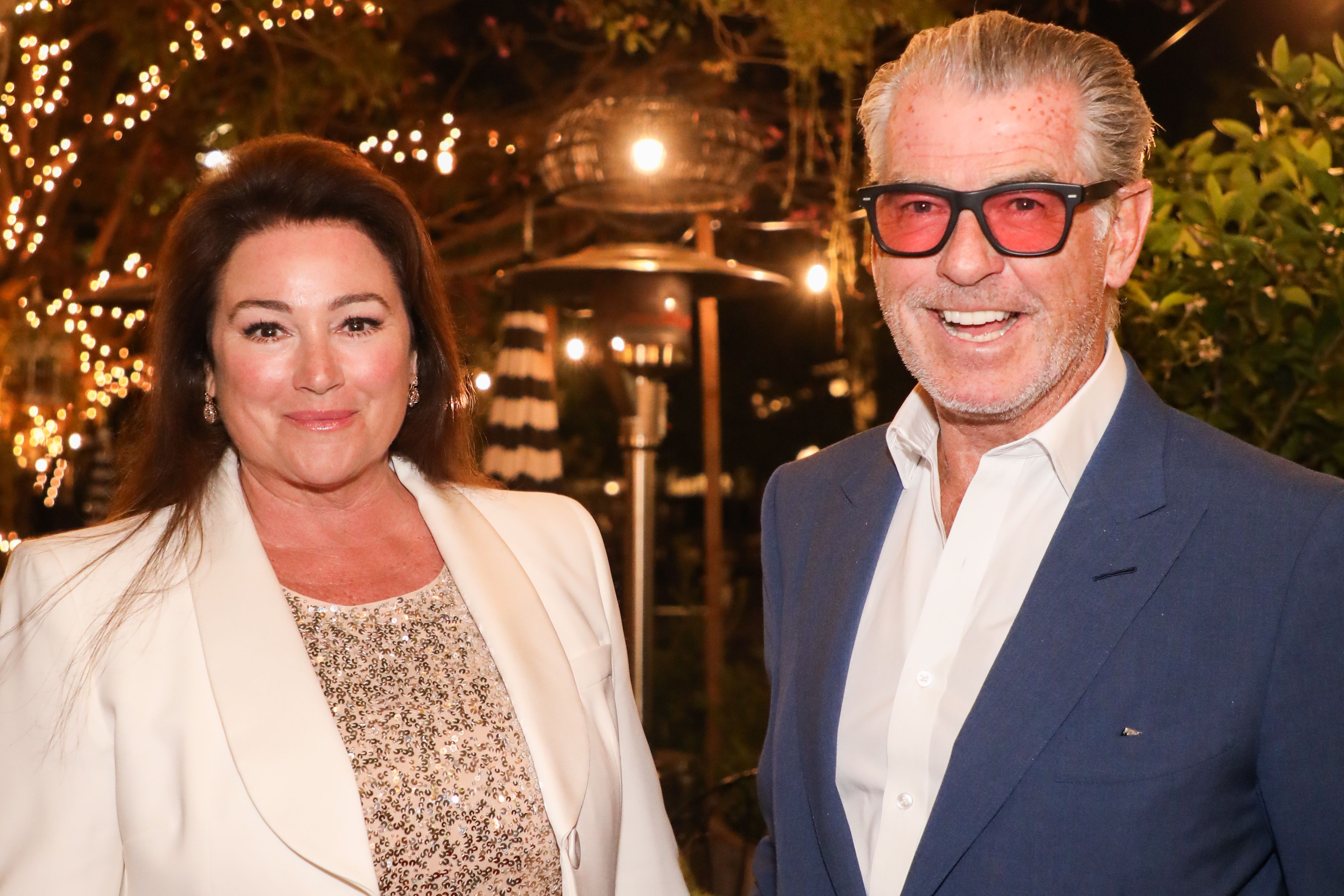 Keely Shaye Brosnan y Pierce Brosnan durante la proyección especial de Los Ángeles de "Dalíland" en el Culver Theater el 7 de junio de 2023, en Culver City, California. | Foto: Getty Images