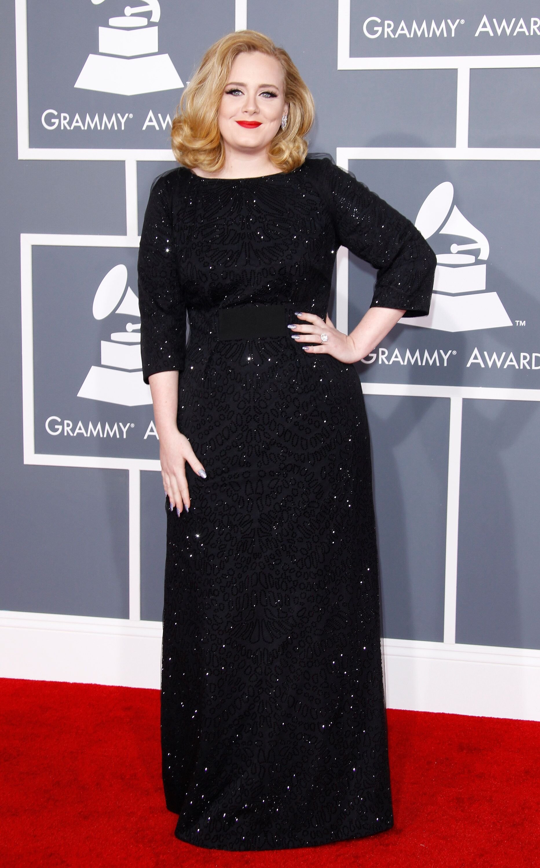 La cantante Adele llega a la 54a Entrega Anual de los Premios Grammy celebrada en el Staples Center el 12 de febrero de 2012 en Los Ángeles, California. | Foto: WireImage