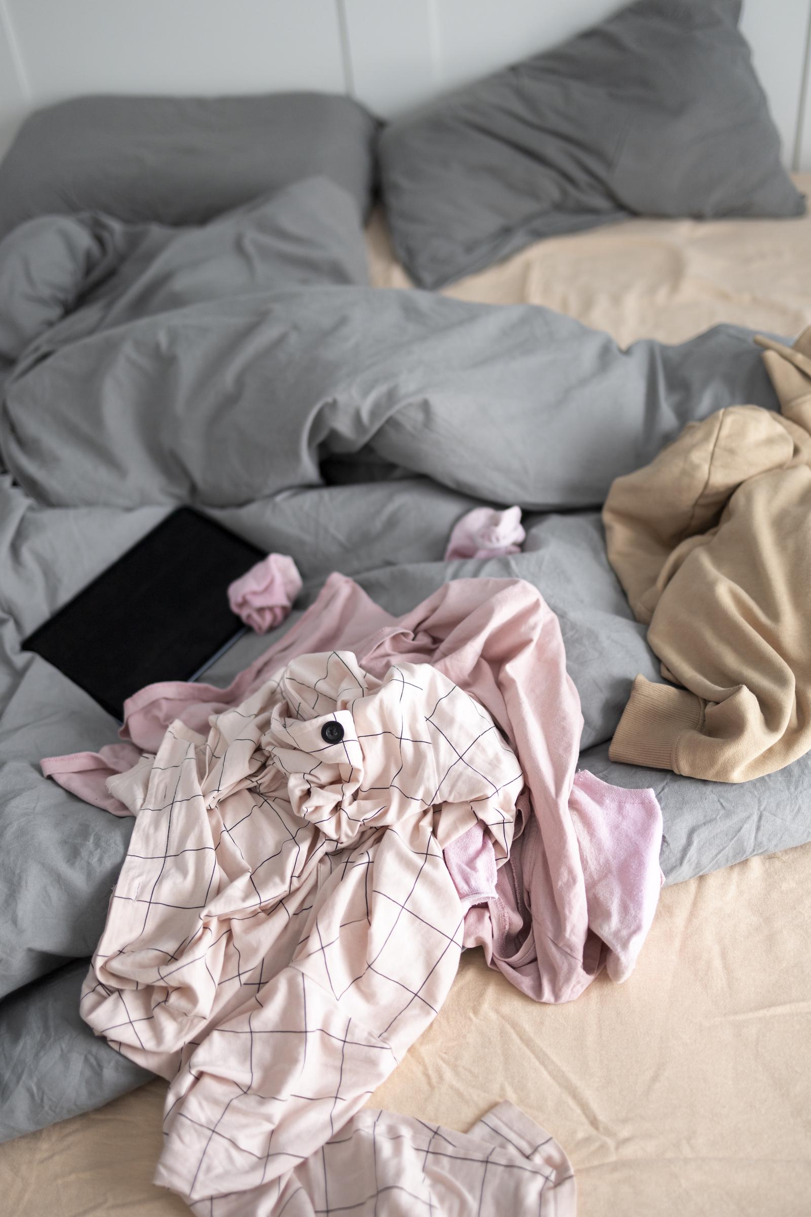 Una cama desordenada | Fuente: Freepik