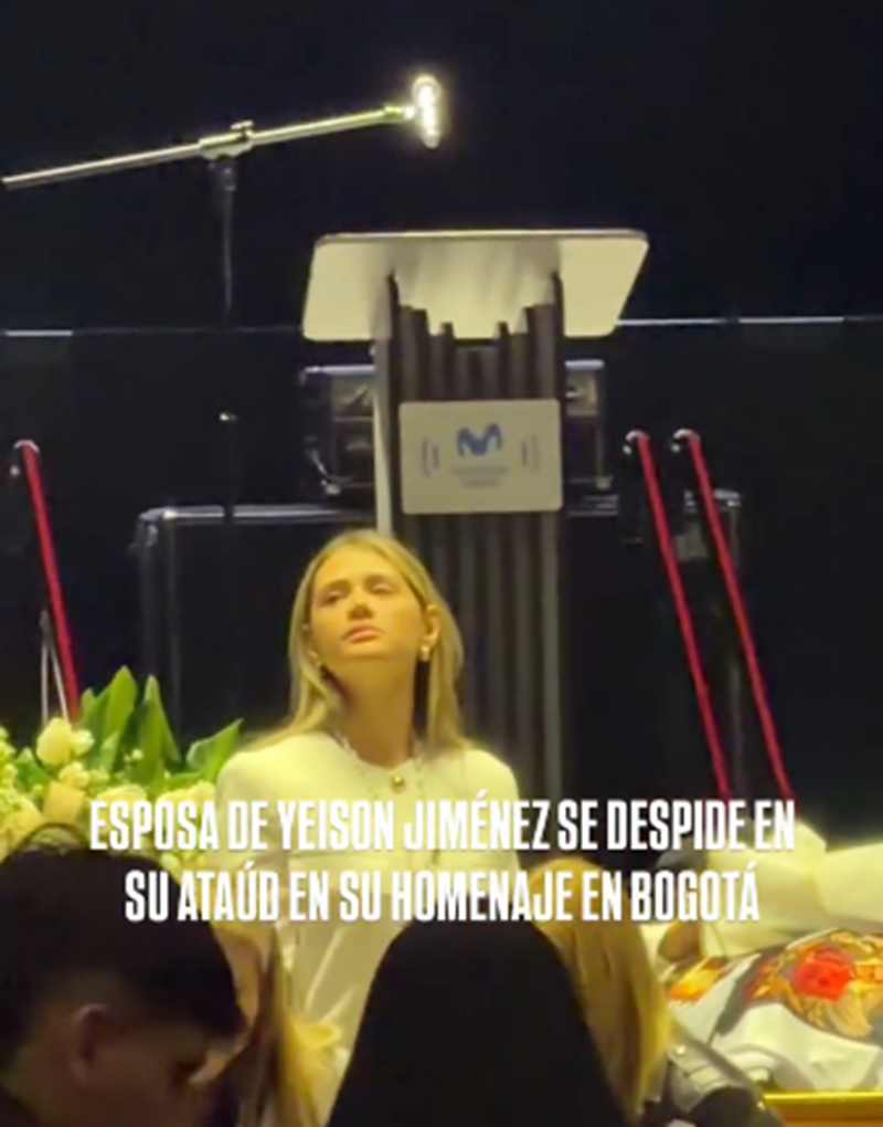 Sonia Restrepo, esposa de Yeison Jiménez, en su homenaje en Bogotá | Fuente: Instagram/radiolatv