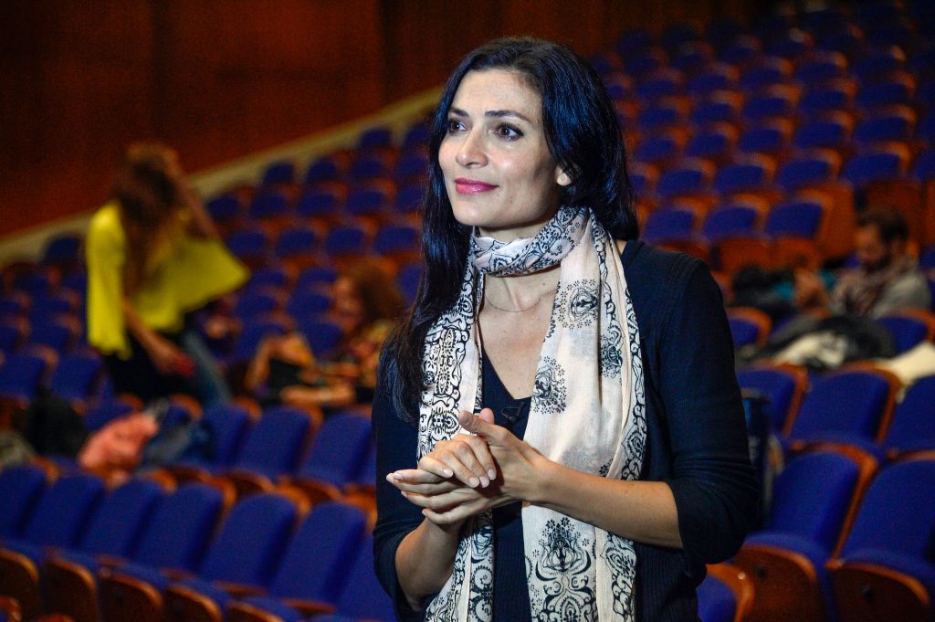 Ana María Orozco habla durante una entrevista con la AFP antes del estreno de la obra "Yo soy Betty, la fea" en Bogotá, el 30 de marzo de 2017. | Fuente: Getty Images