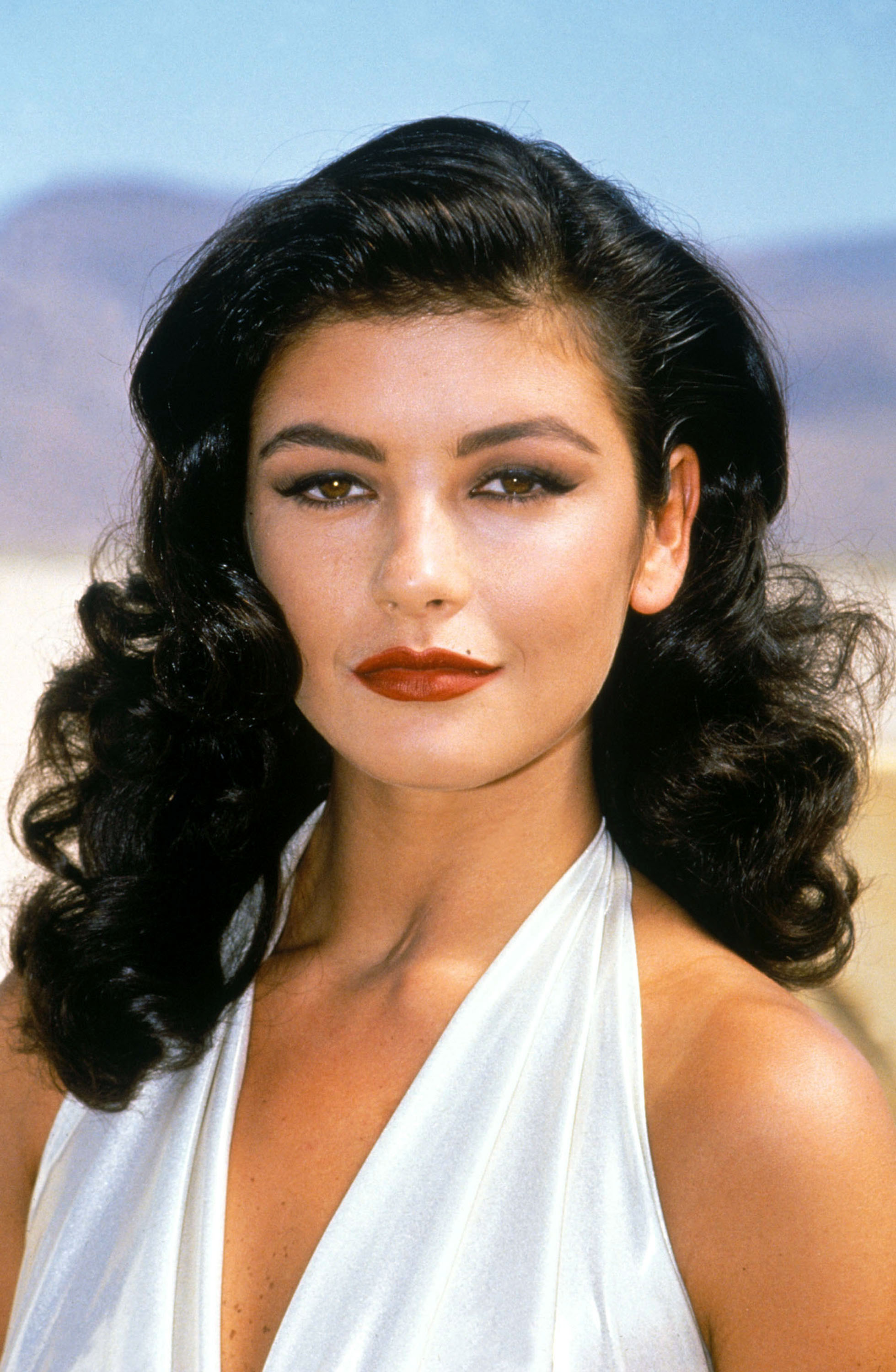 Catherine Zeta-Jones el 8 de mayo de 1992, filmando su video musical para la canción "For All Time", de la versión musical de Jeff Wayne de "Spartacus". (Foto de Ron Wolfson/WireImage) Rodaje del video musical de Catherine Zeta-Jones "For All Time". | Fuente: Getty Images
